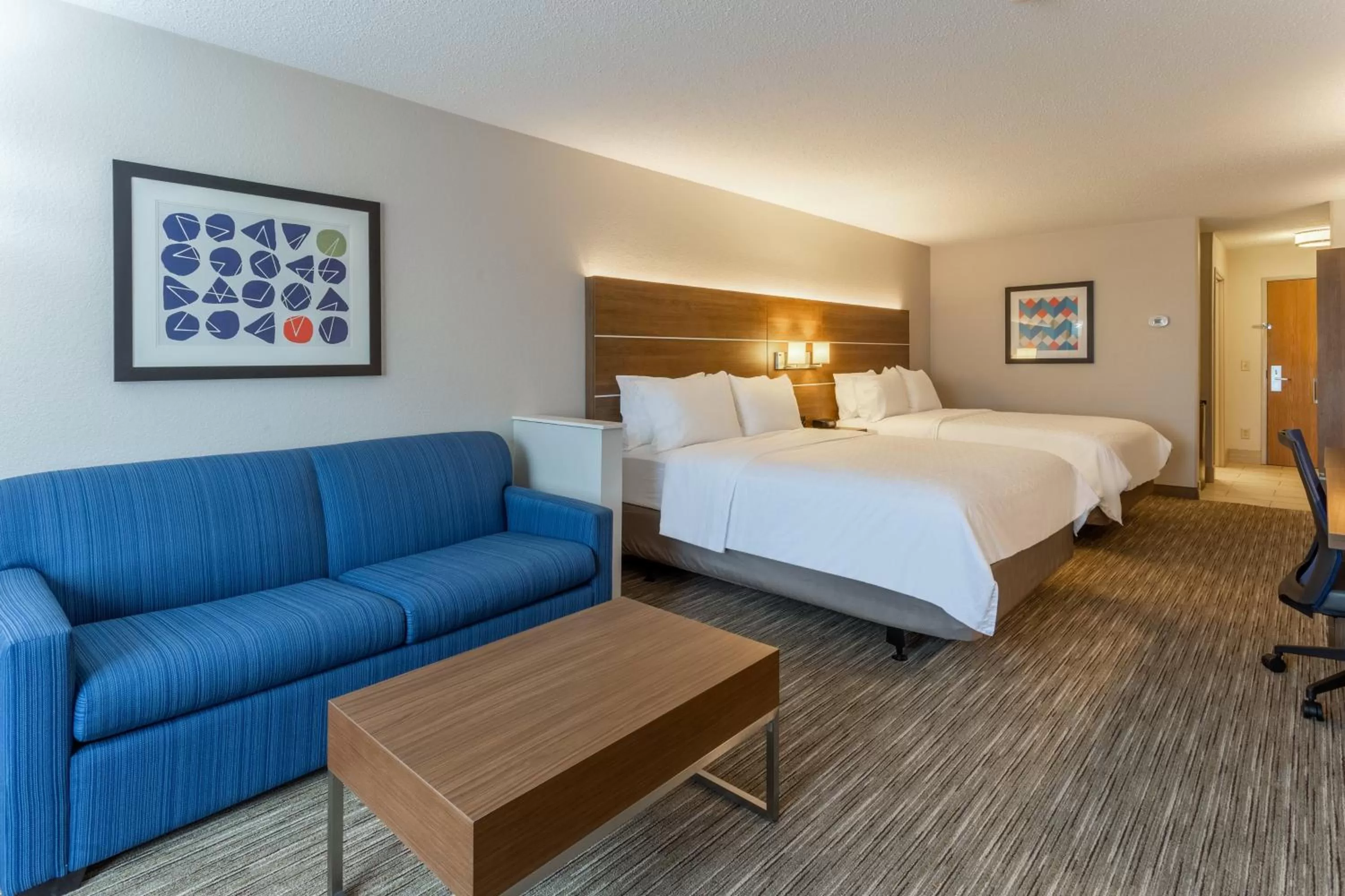 Photo of the whole room, Bed in Holiday Inn Express & Suites O'Fallon-Shiloh by IHG