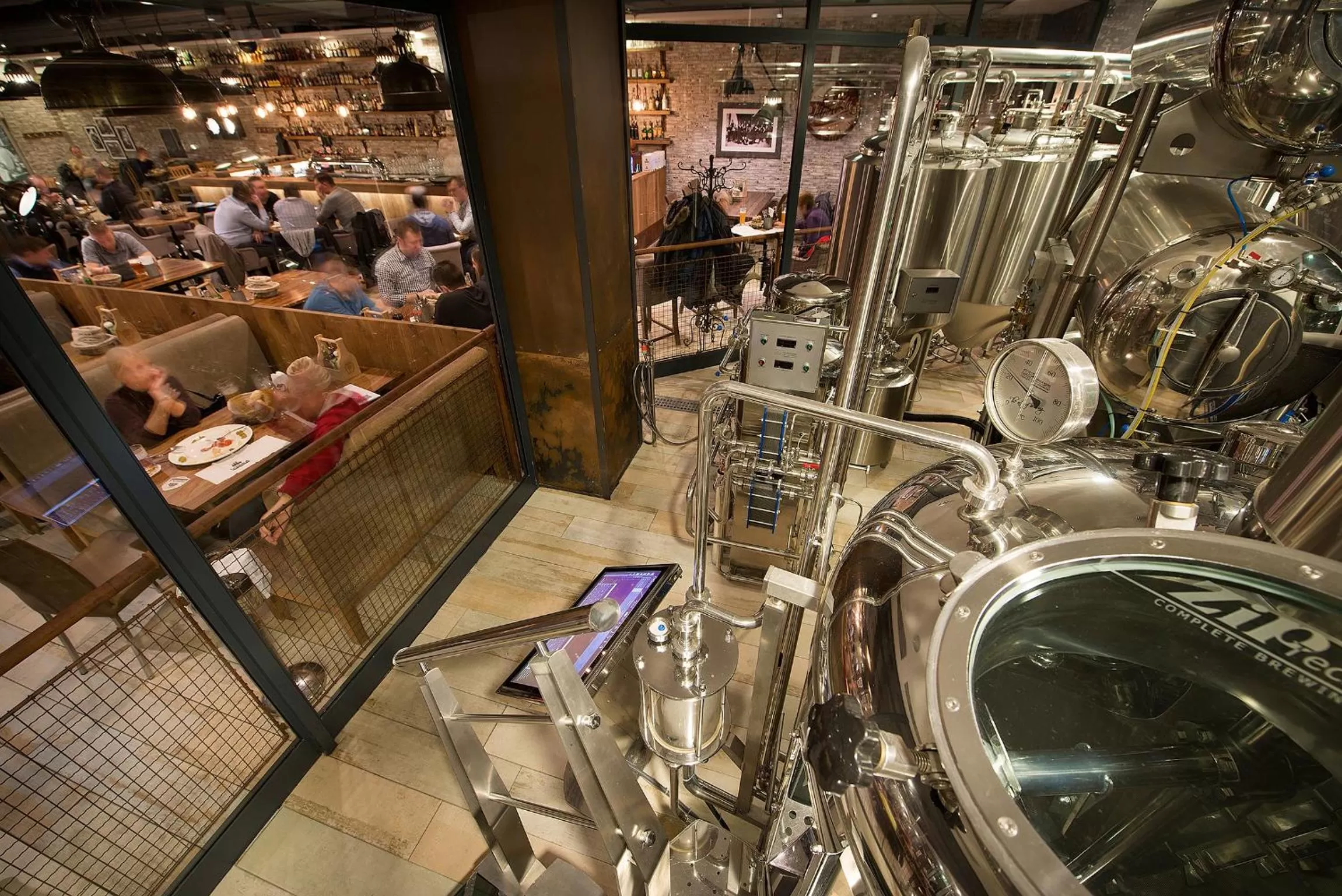 Restaurant/places to eat in LOFT Hotel Bratislava