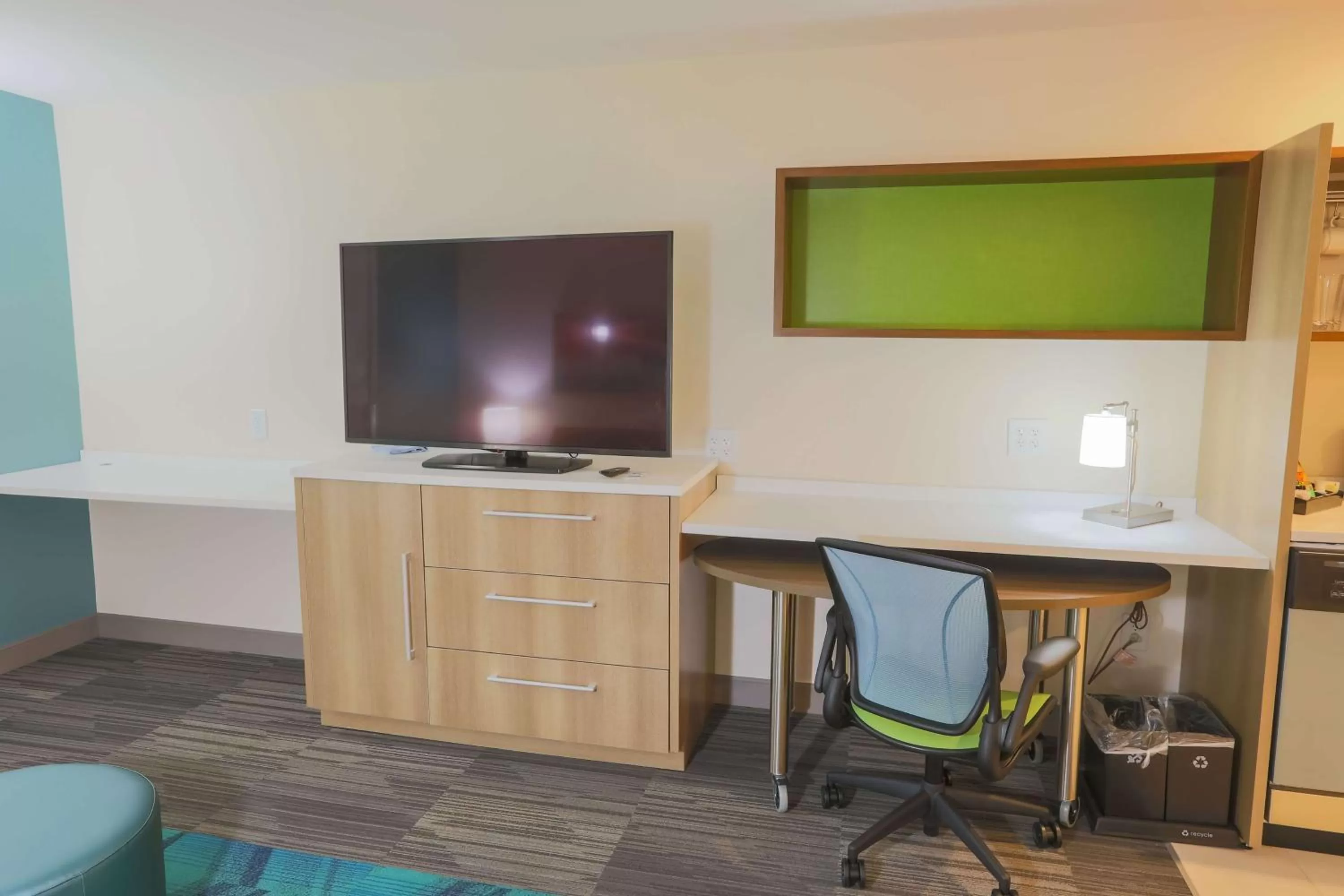 Bedroom in Home2 Suites By Hilton Cumming Atlanta, Ga