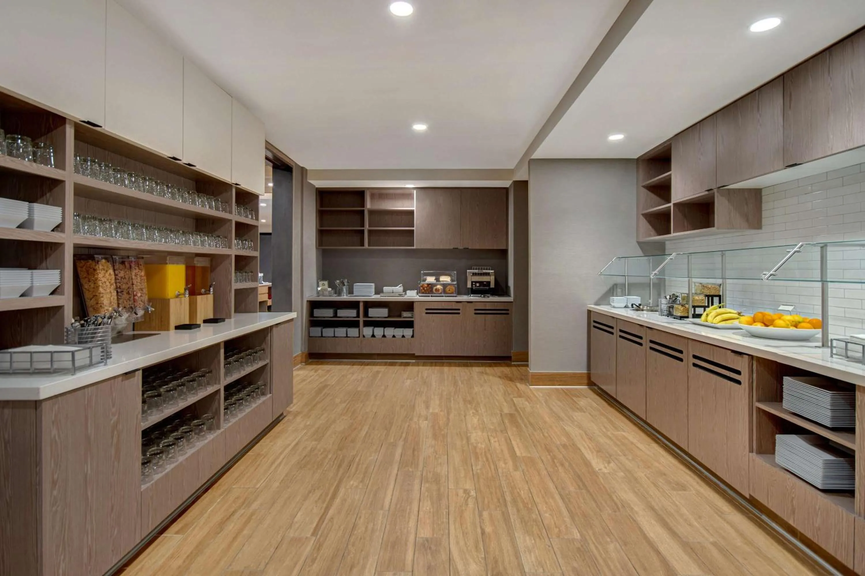 Restaurant/places to eat in Hyatt House Mall Of America Msp Airport