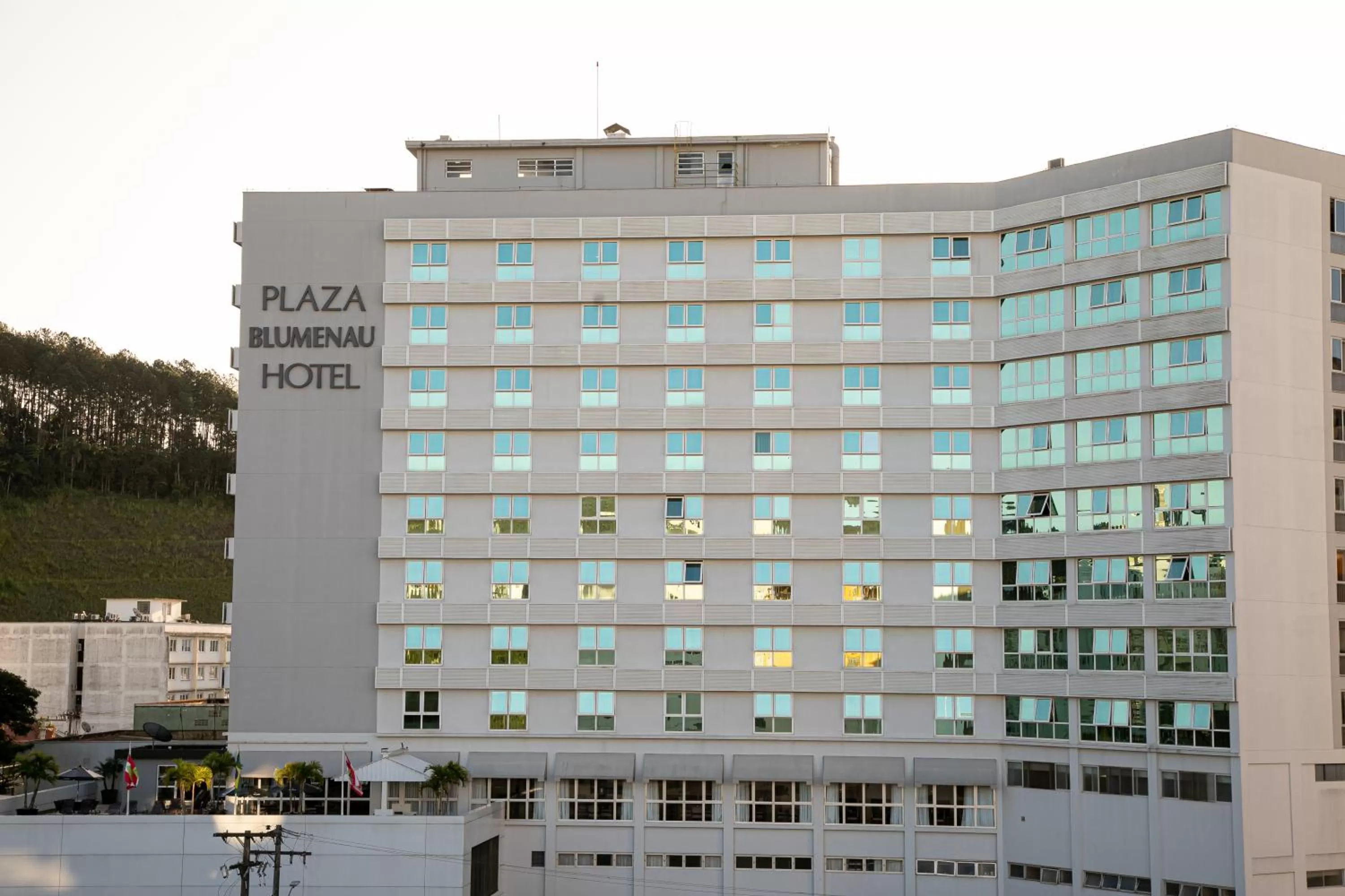 Property building in Plaza Blumenau Hotel