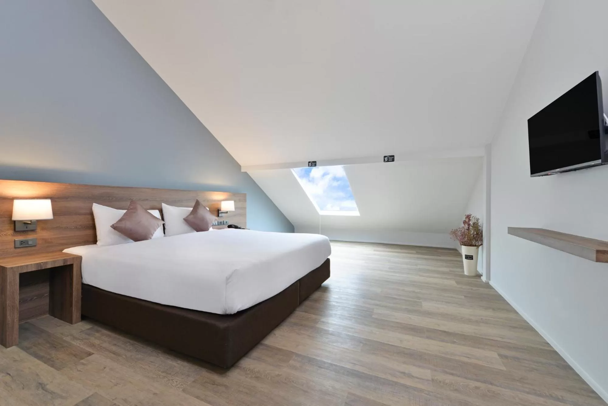 Bed in The Chill at Krabi Hotel