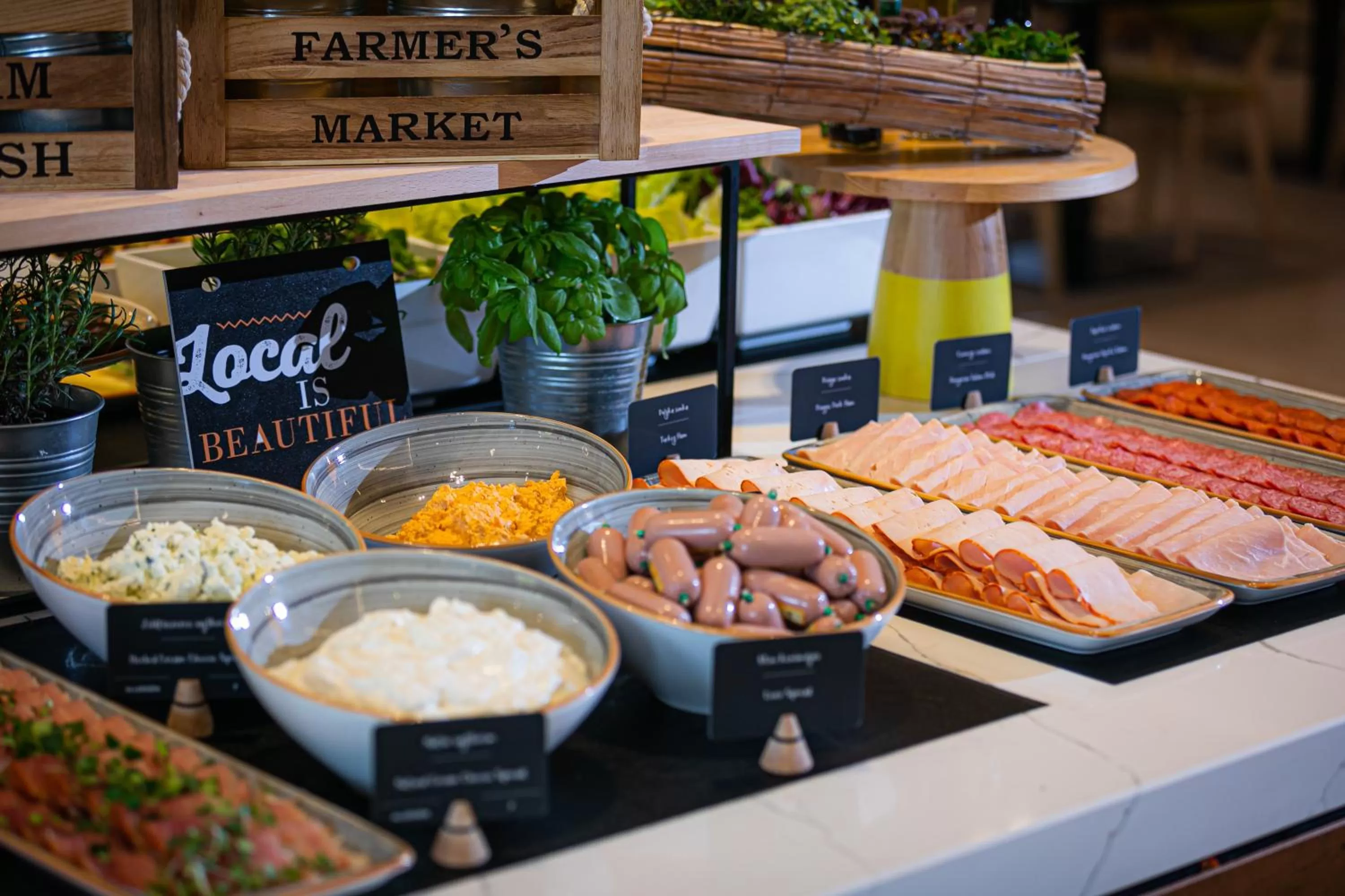 Restaurant/places to eat in Danubius Hotel Helia