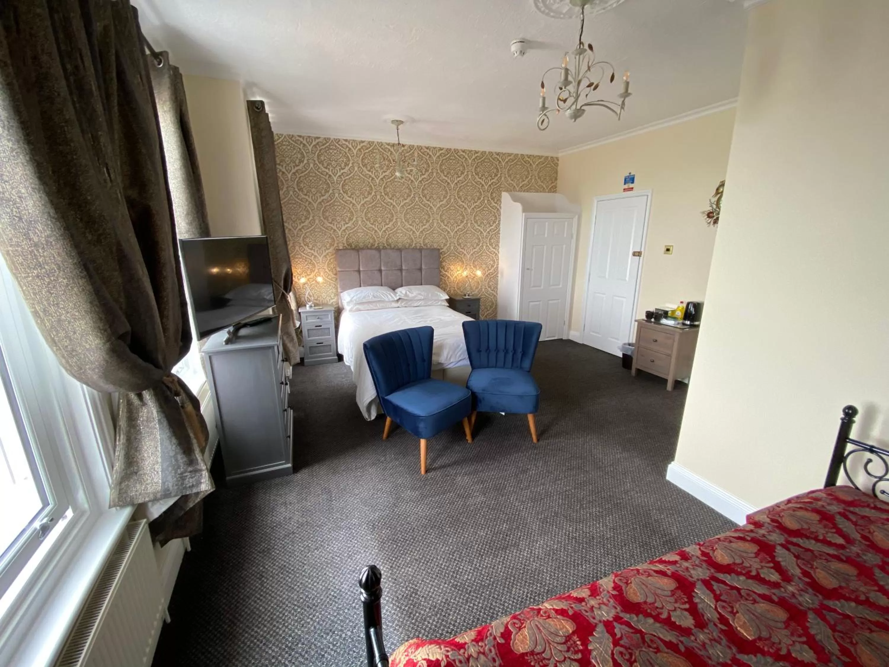 Photo of the whole room, Seating Area in Atlanta