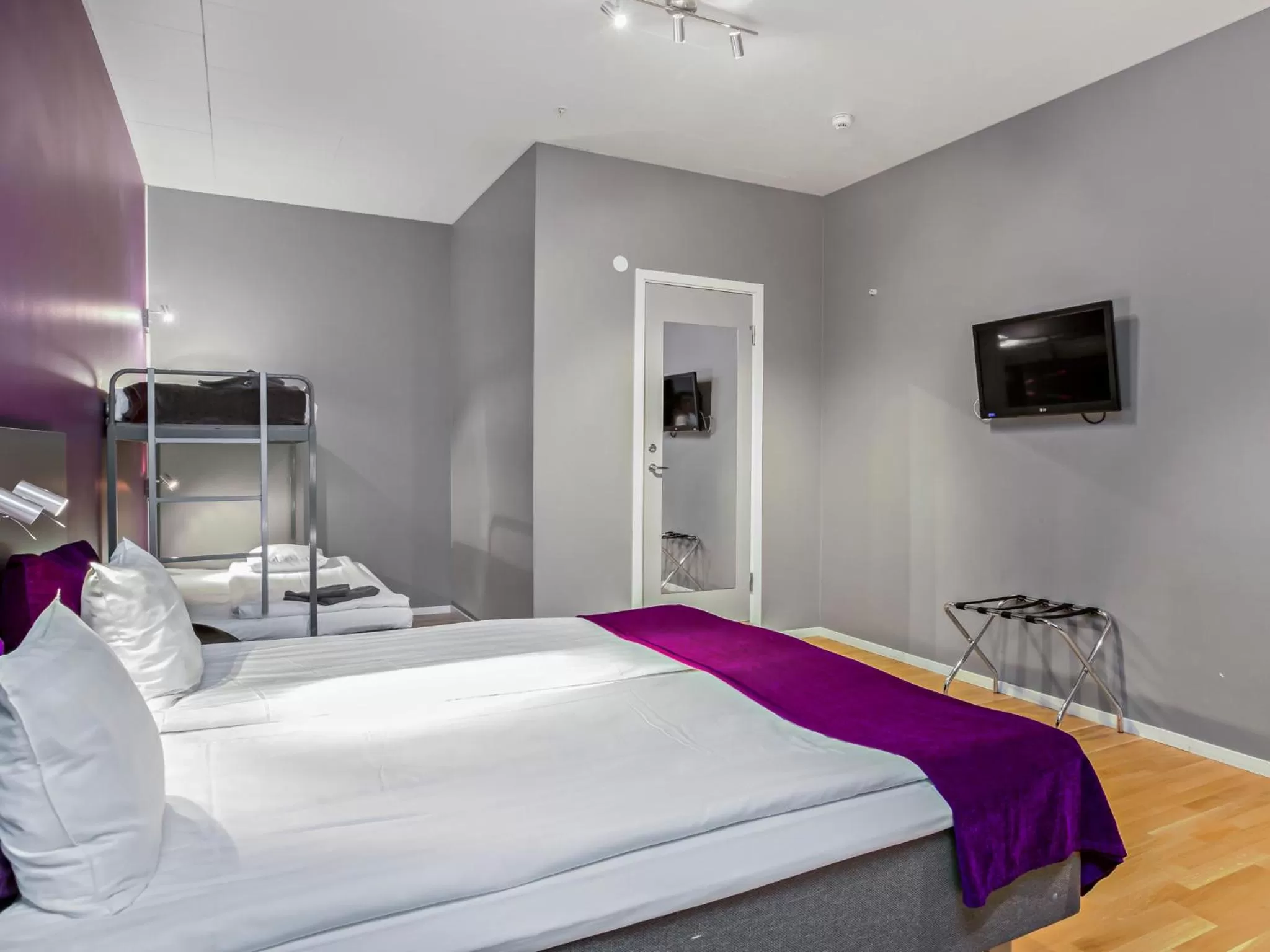 Bedroom, Bed in Connect Hotel City