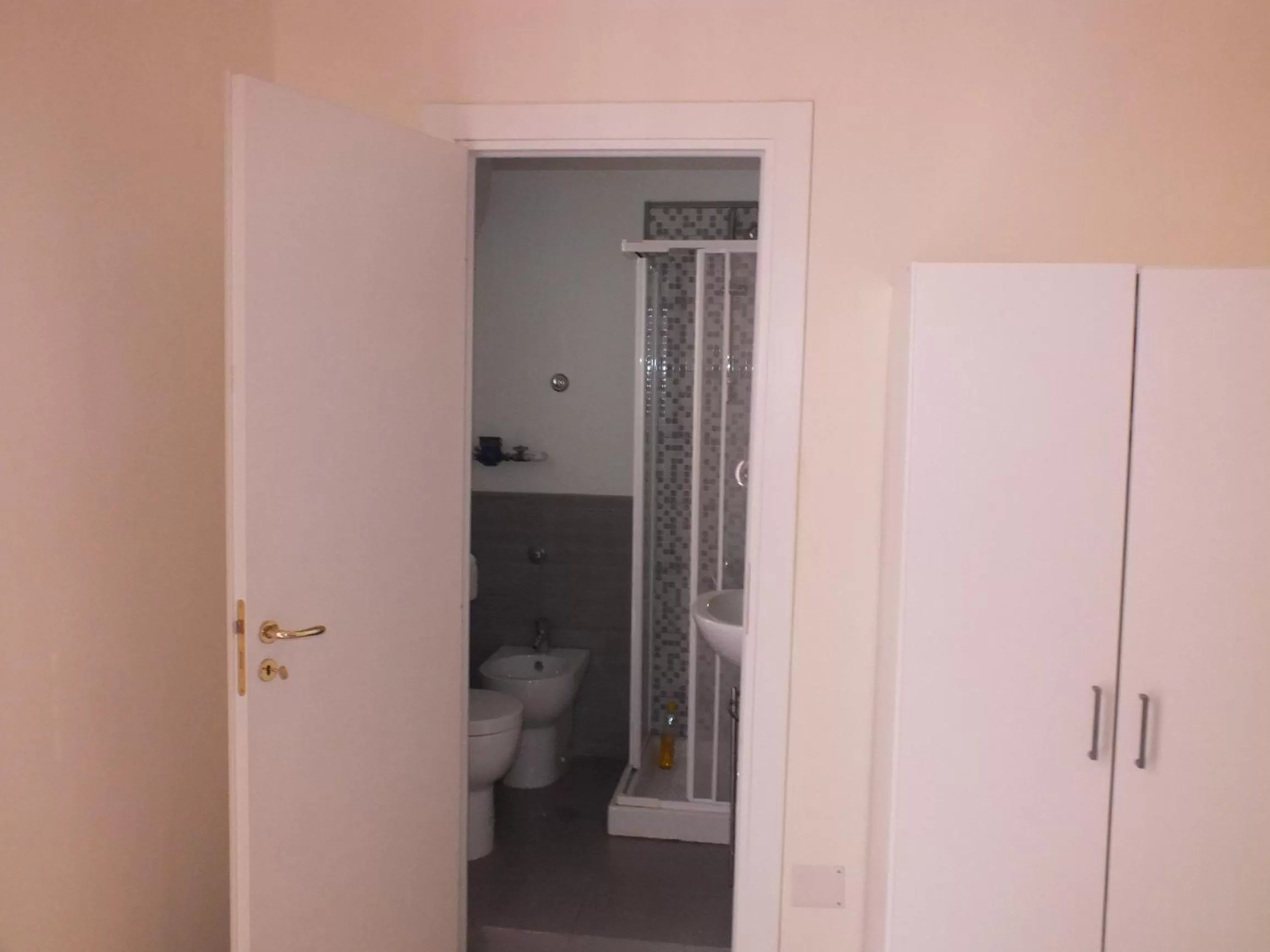 Bathroom in O Sarracino B&B