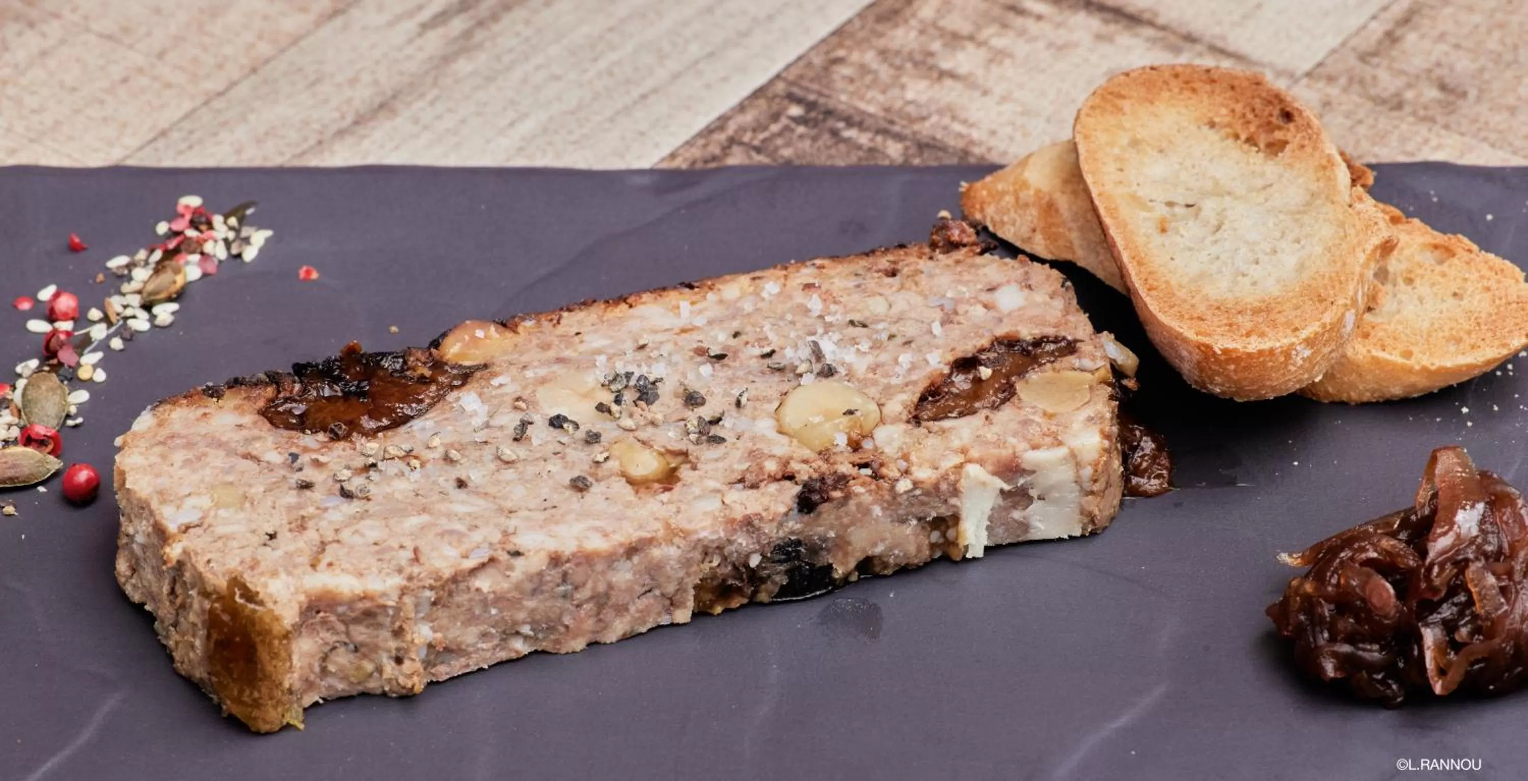 Restaurant/places to eat in Logis Hotel, restaurant et spa Le Relais De Broceliande