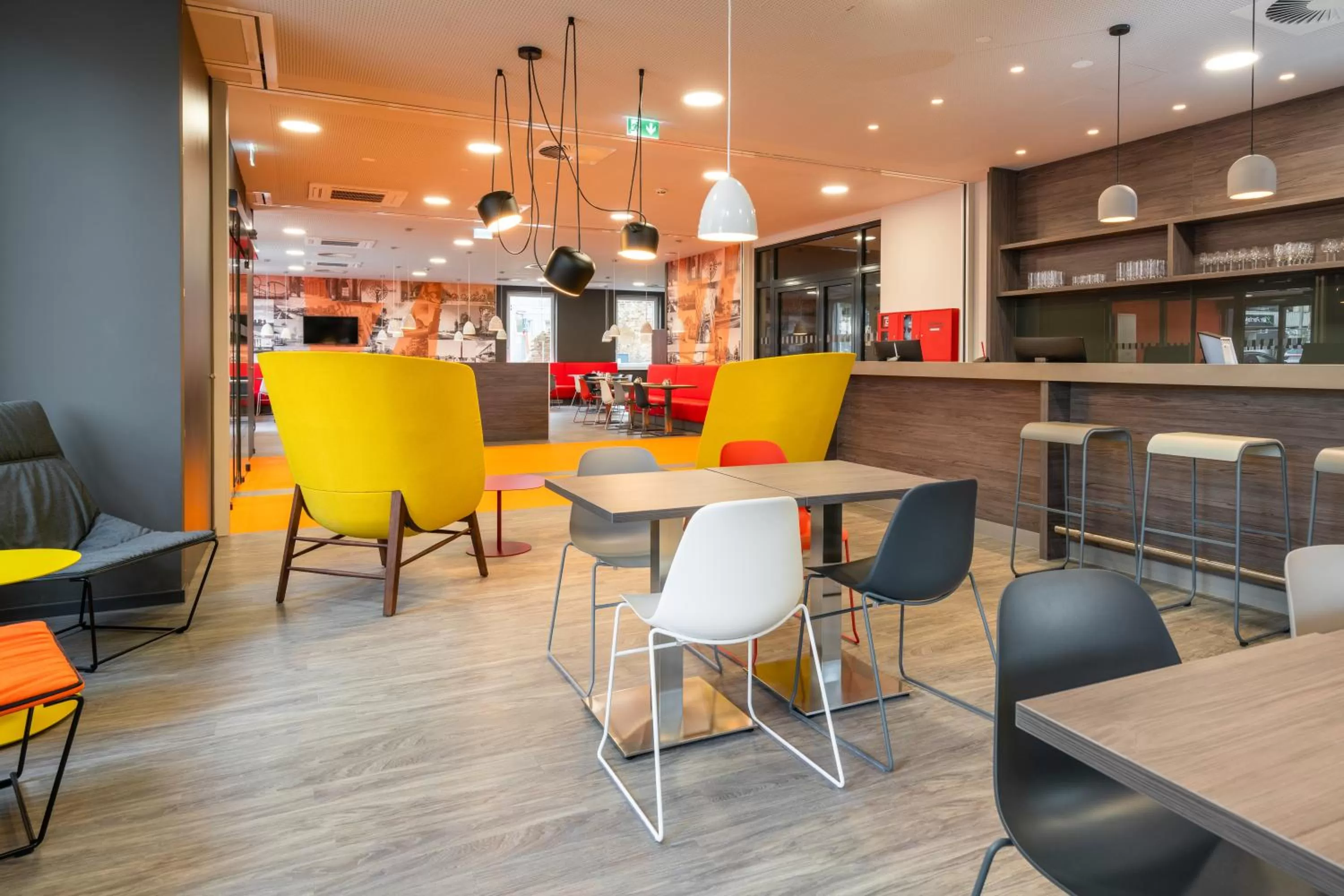 Lounge or bar in Campanile Duisburg City