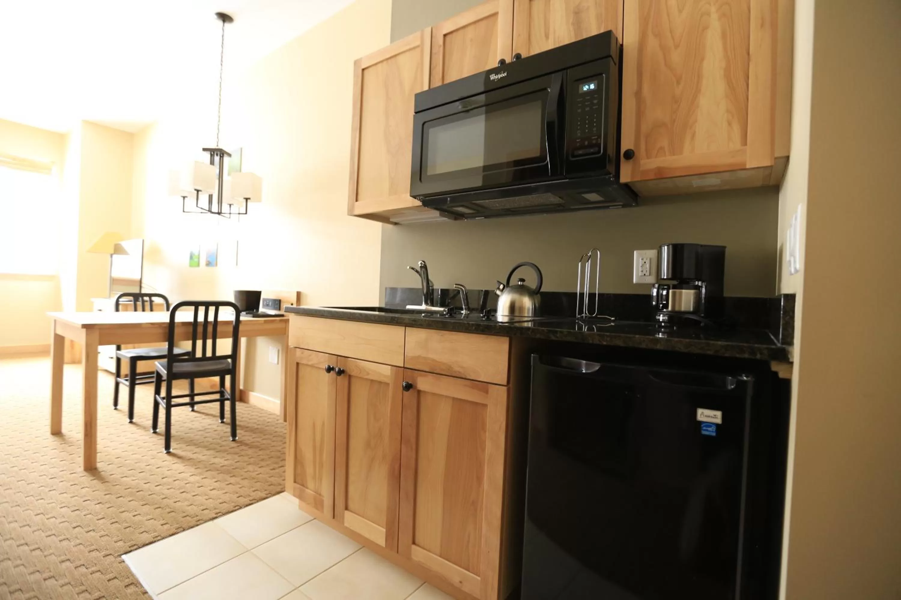 Kitchen or kitchenette in Burke Mountain Hotel