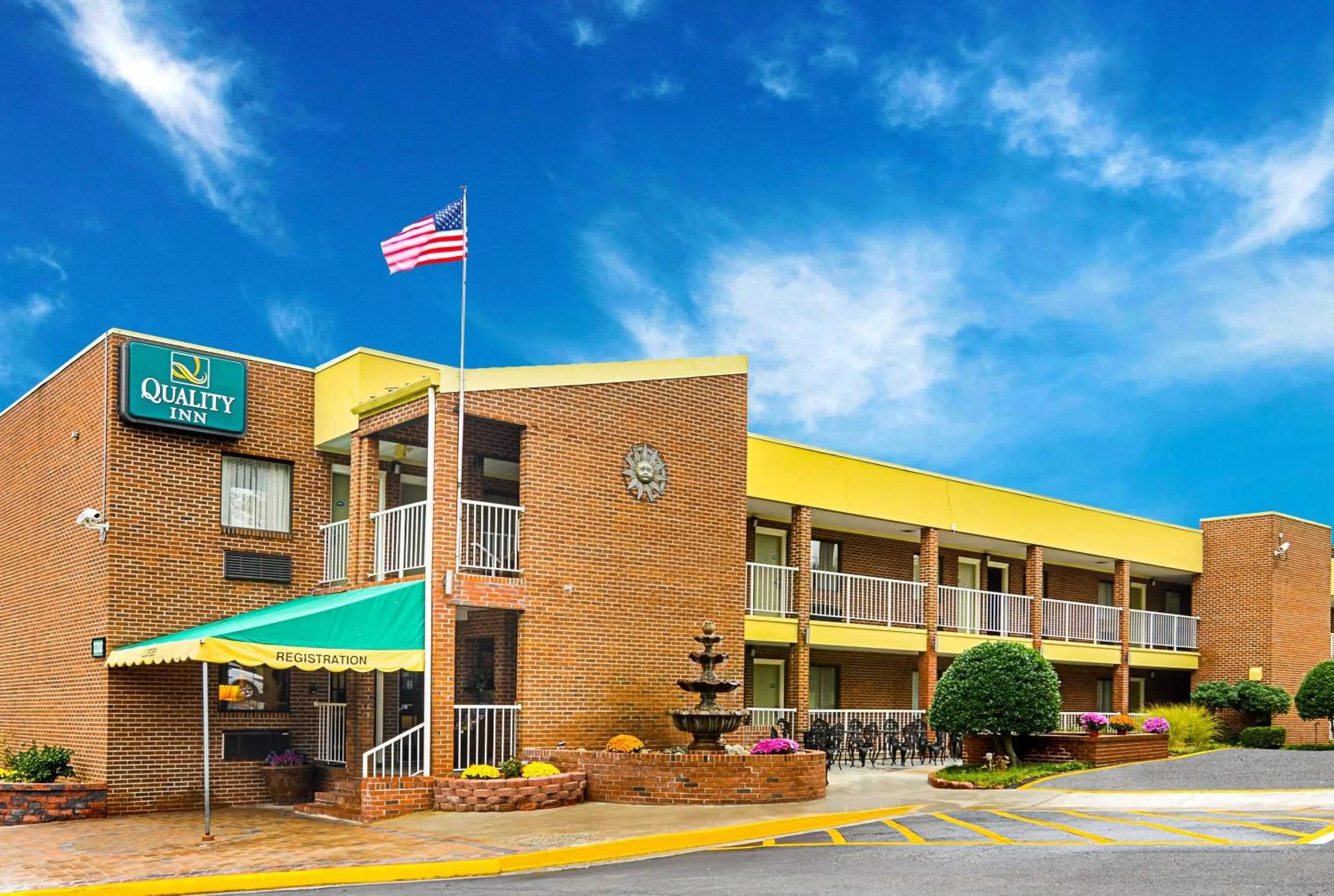 Property building in Quality Inn Mount Vernon