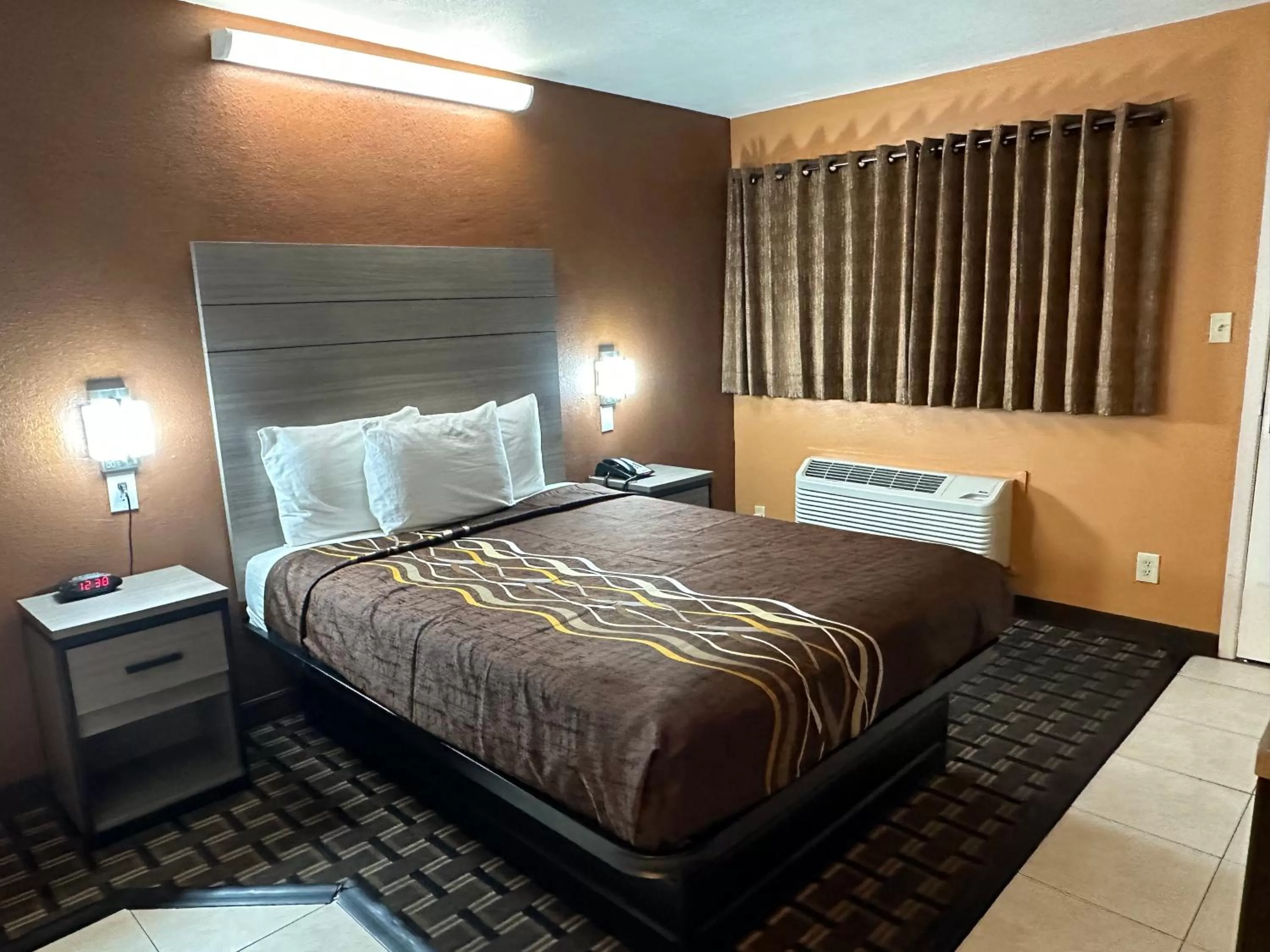 Bed in New Corral Motel