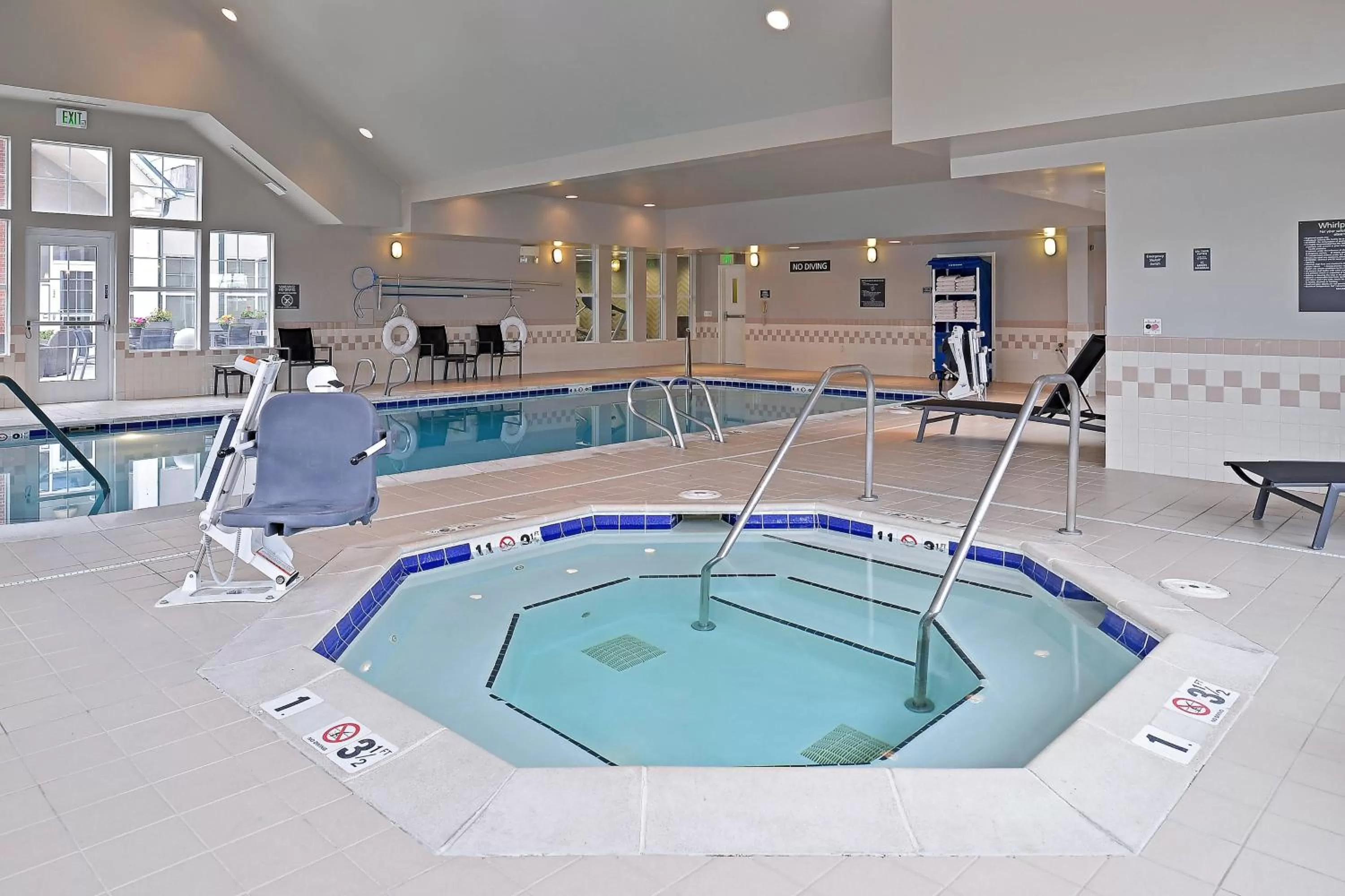 Swimming pool in Residence Inn by Marriott Denver Airport at Gateway Park