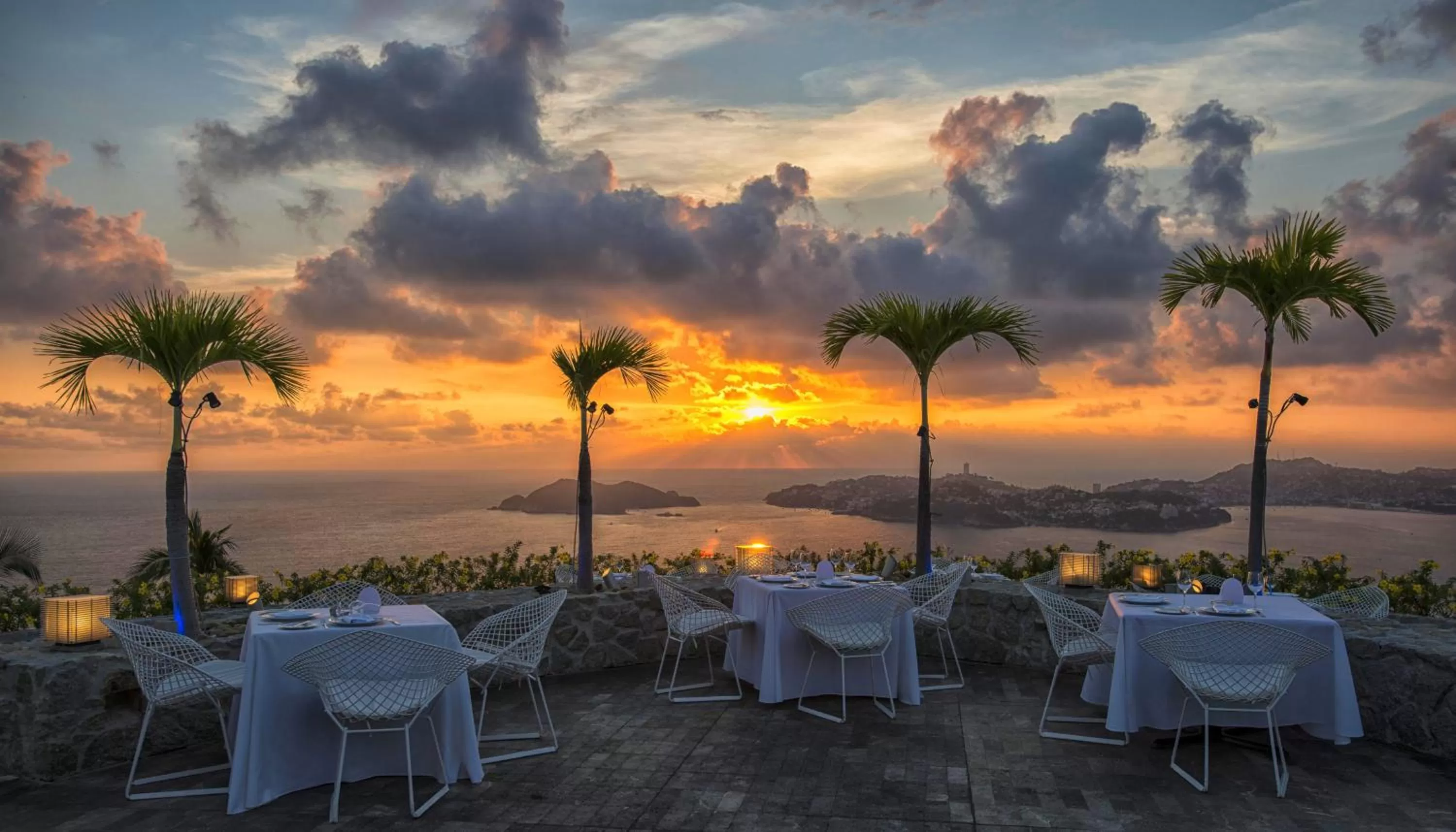 Restaurant/places to eat in Las Brisas Acapulco