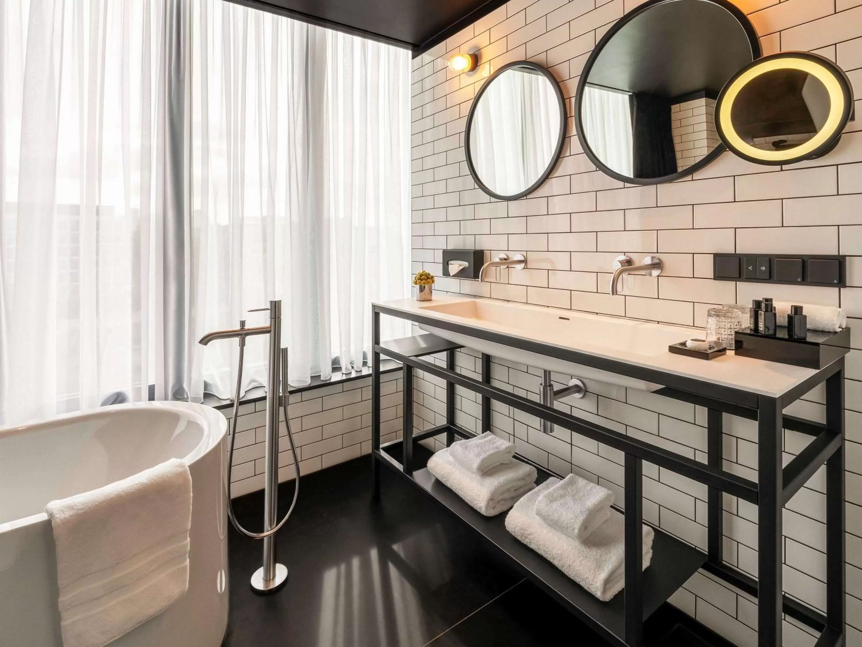 Photo of the whole room, Bed in The Bridge Wroclaw - MGallery