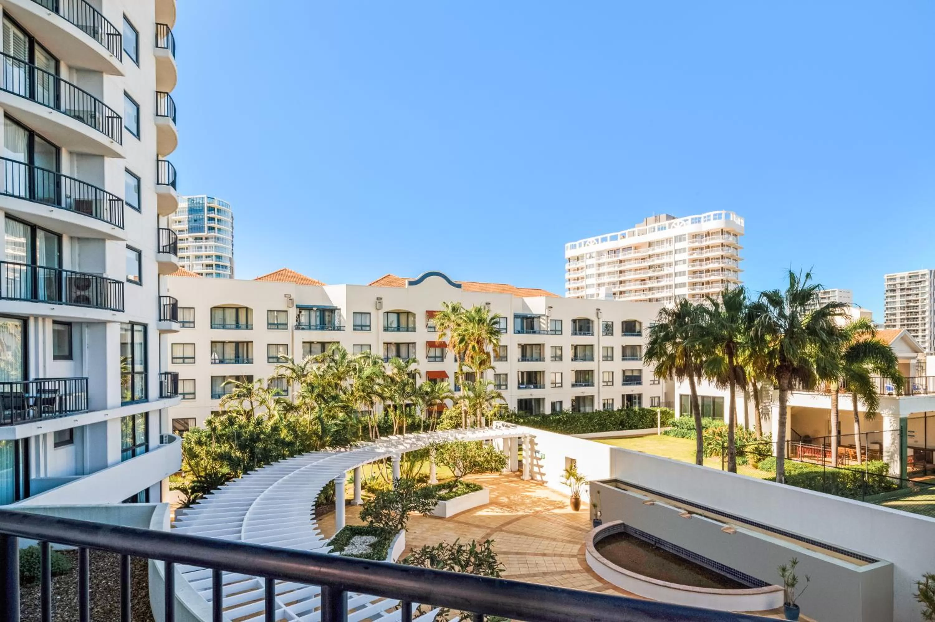 City view in Mantra Coolangatta Beach