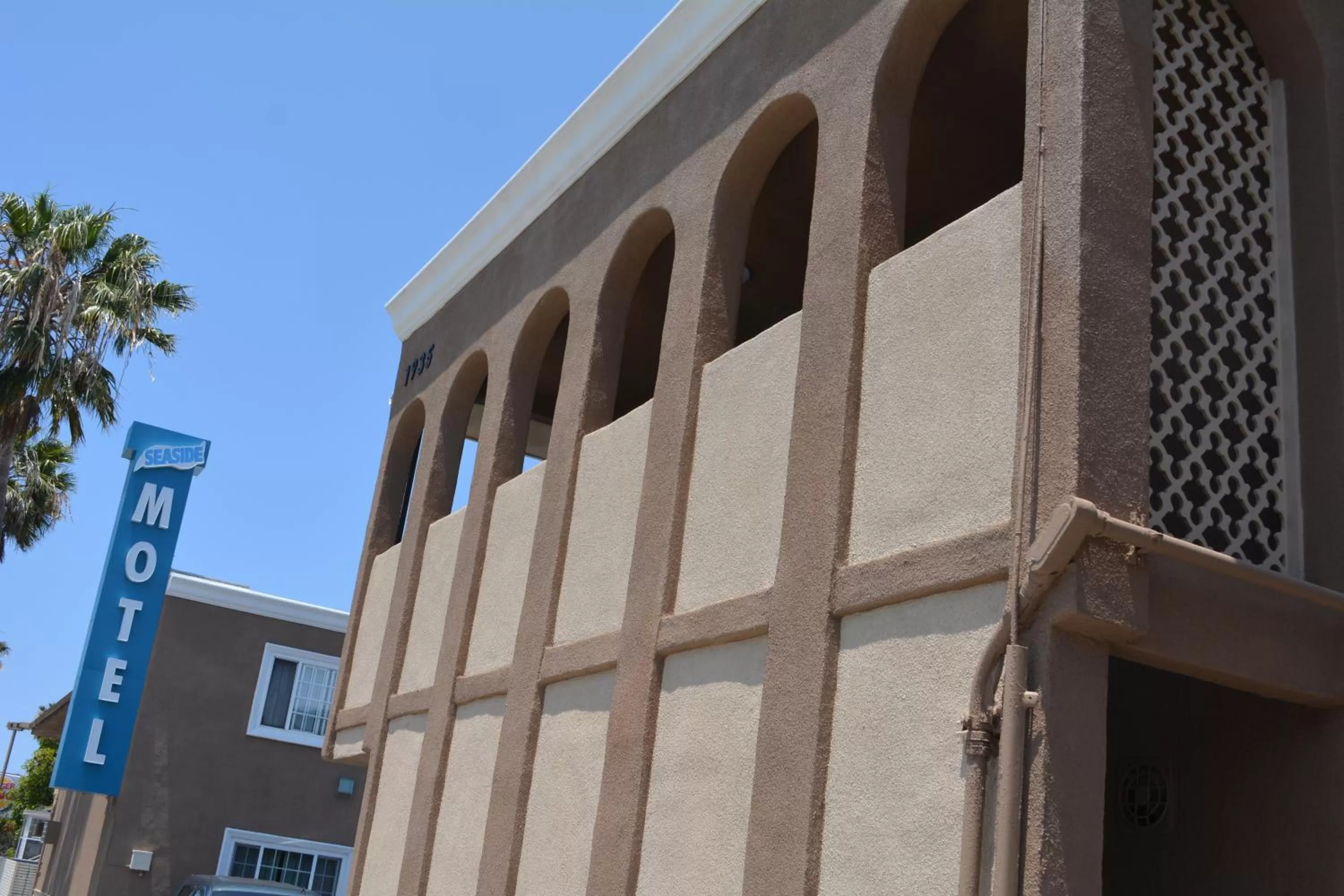 Property building in Seaside Motel