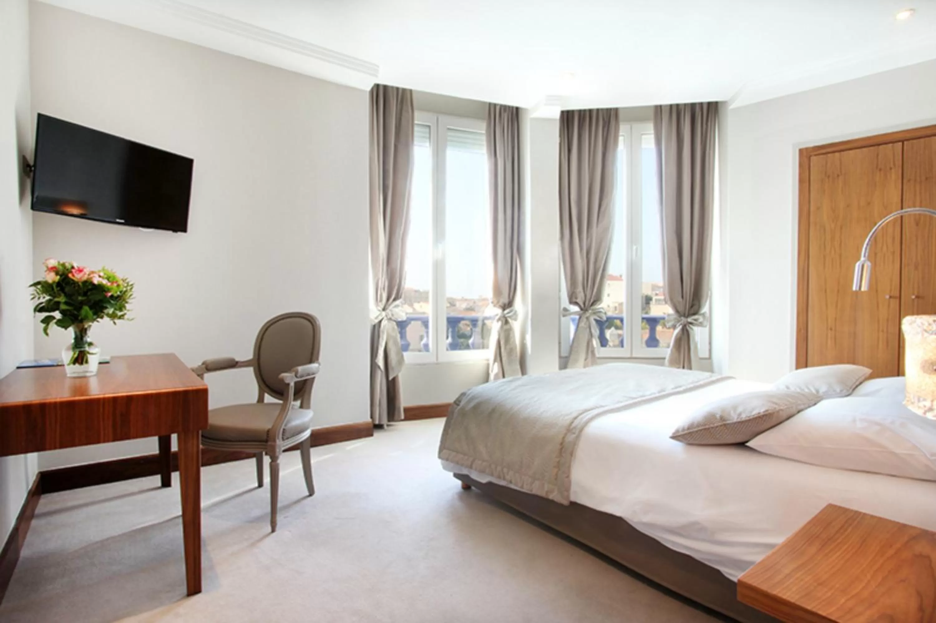 Bedroom, Bed in Le Rhul