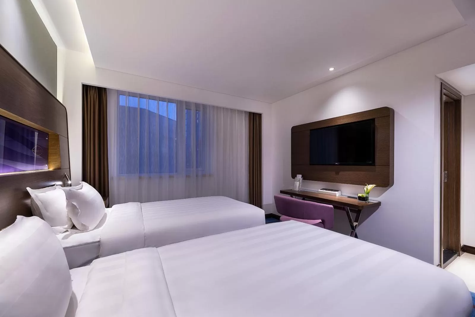 Bedroom, Bed in Novotel Beijing Peace