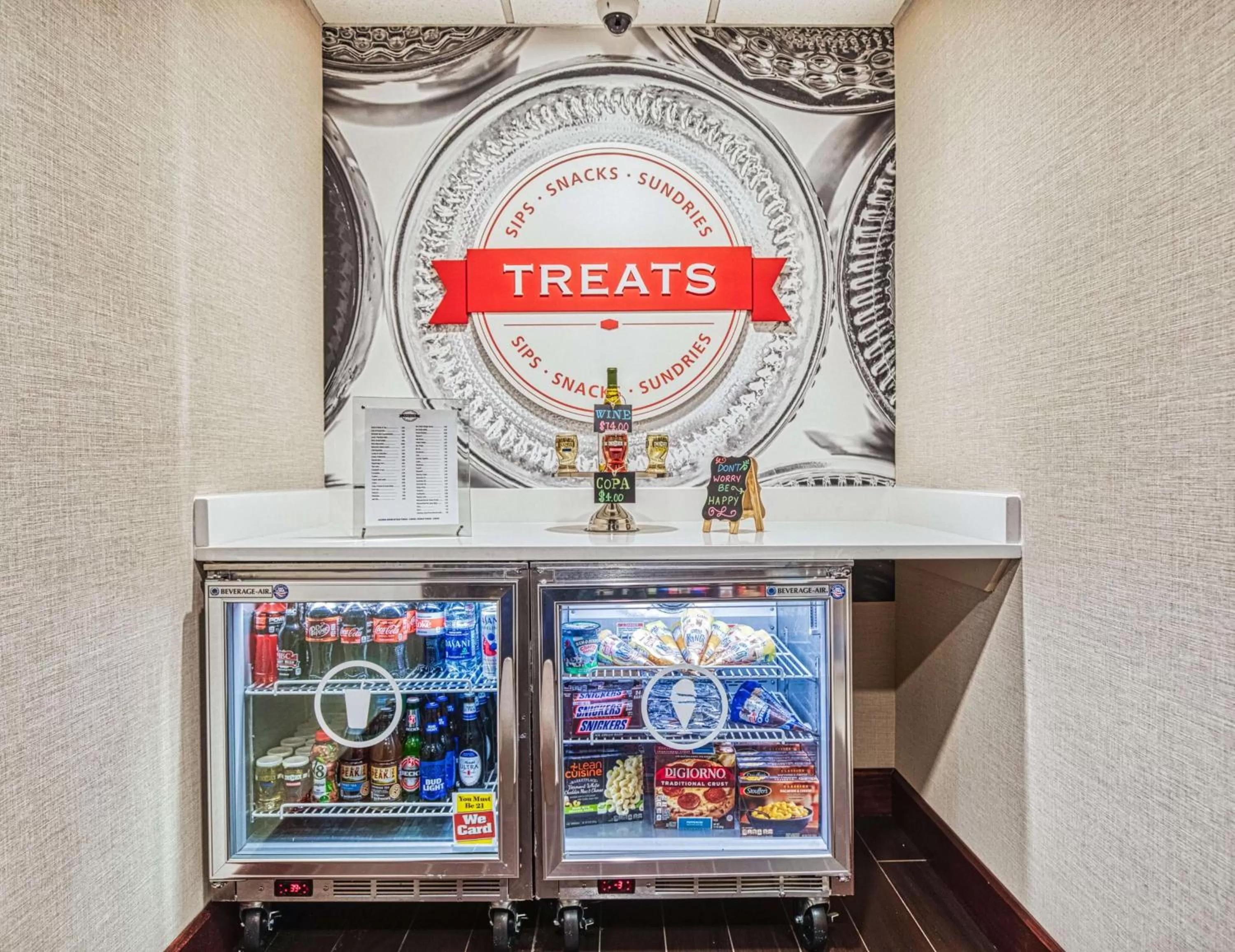 Restaurant/places to eat in Hampton Inn & Suites Orlando-East UCF