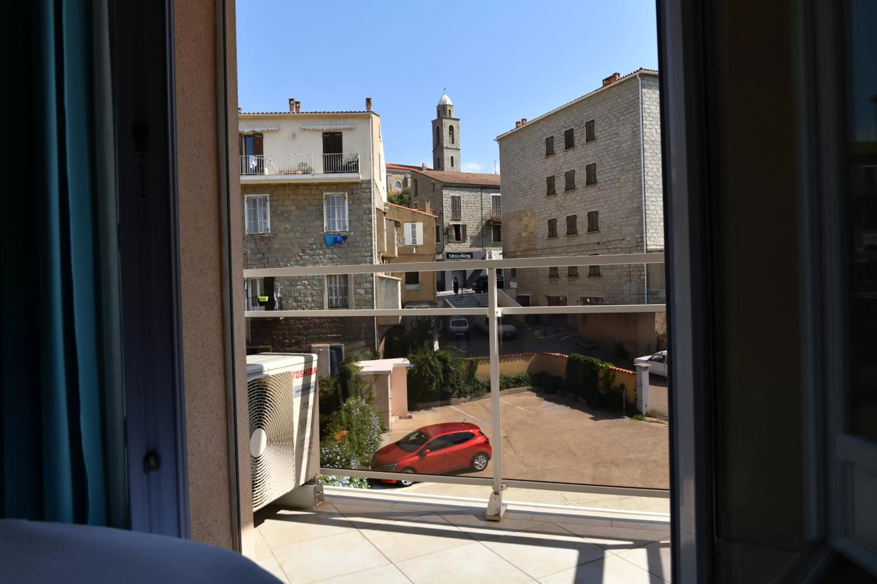 Day in Hôtel Le Claridge