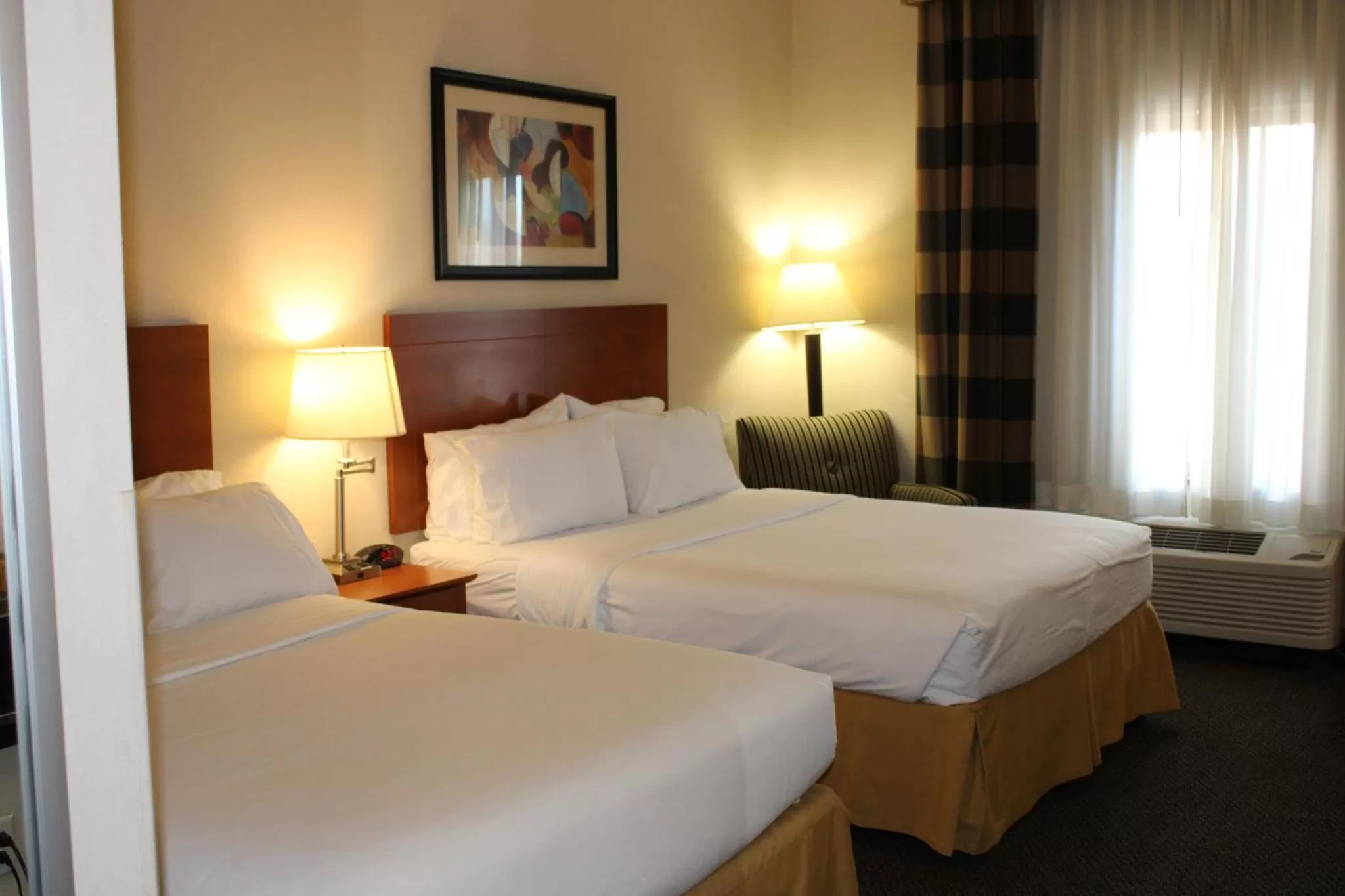 Photo of the whole room, Bed in Holiday Inn Express Hotel Vernal by IHG