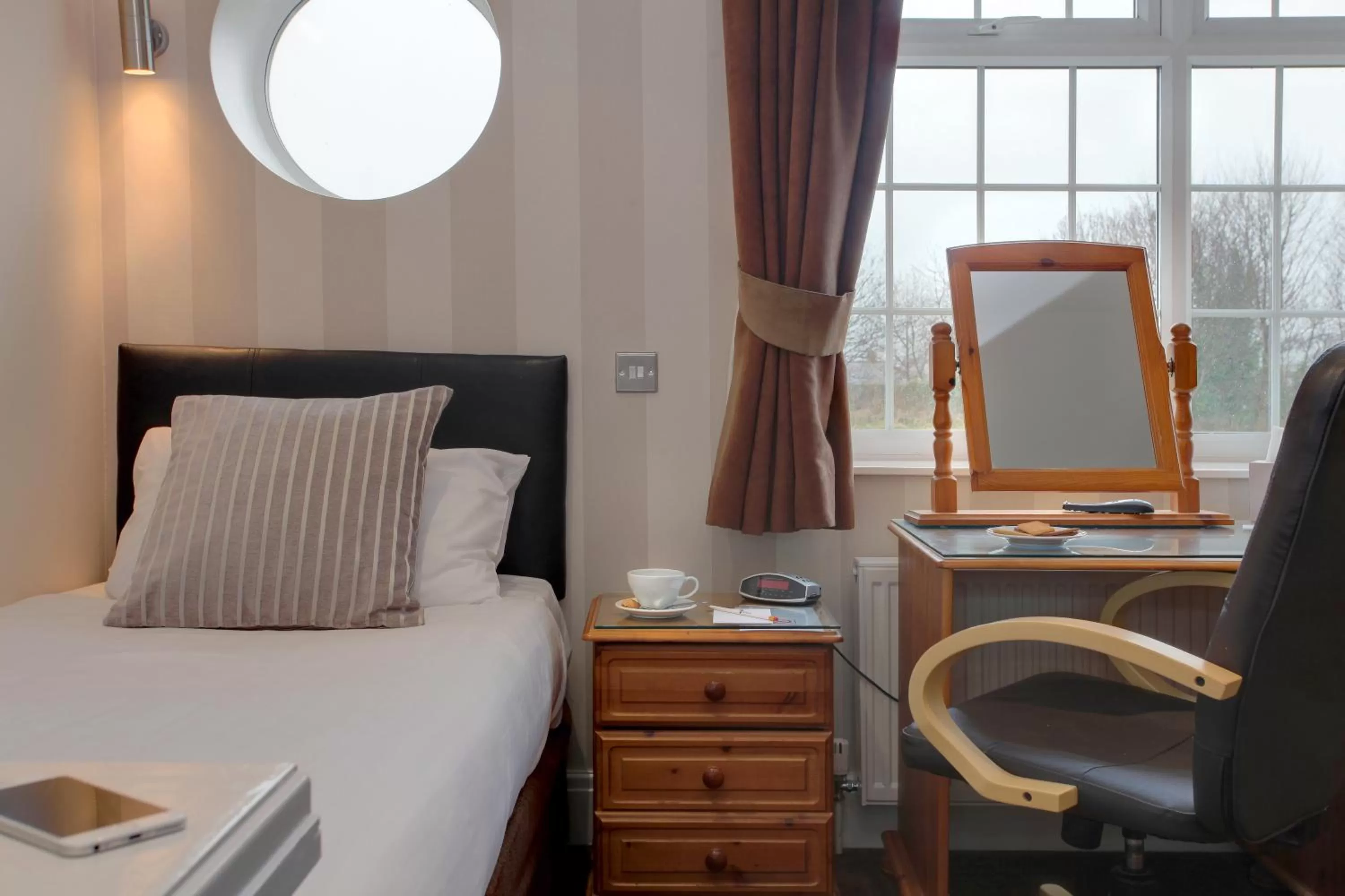 Bed in Best Western Bolholt Country Park Hotel