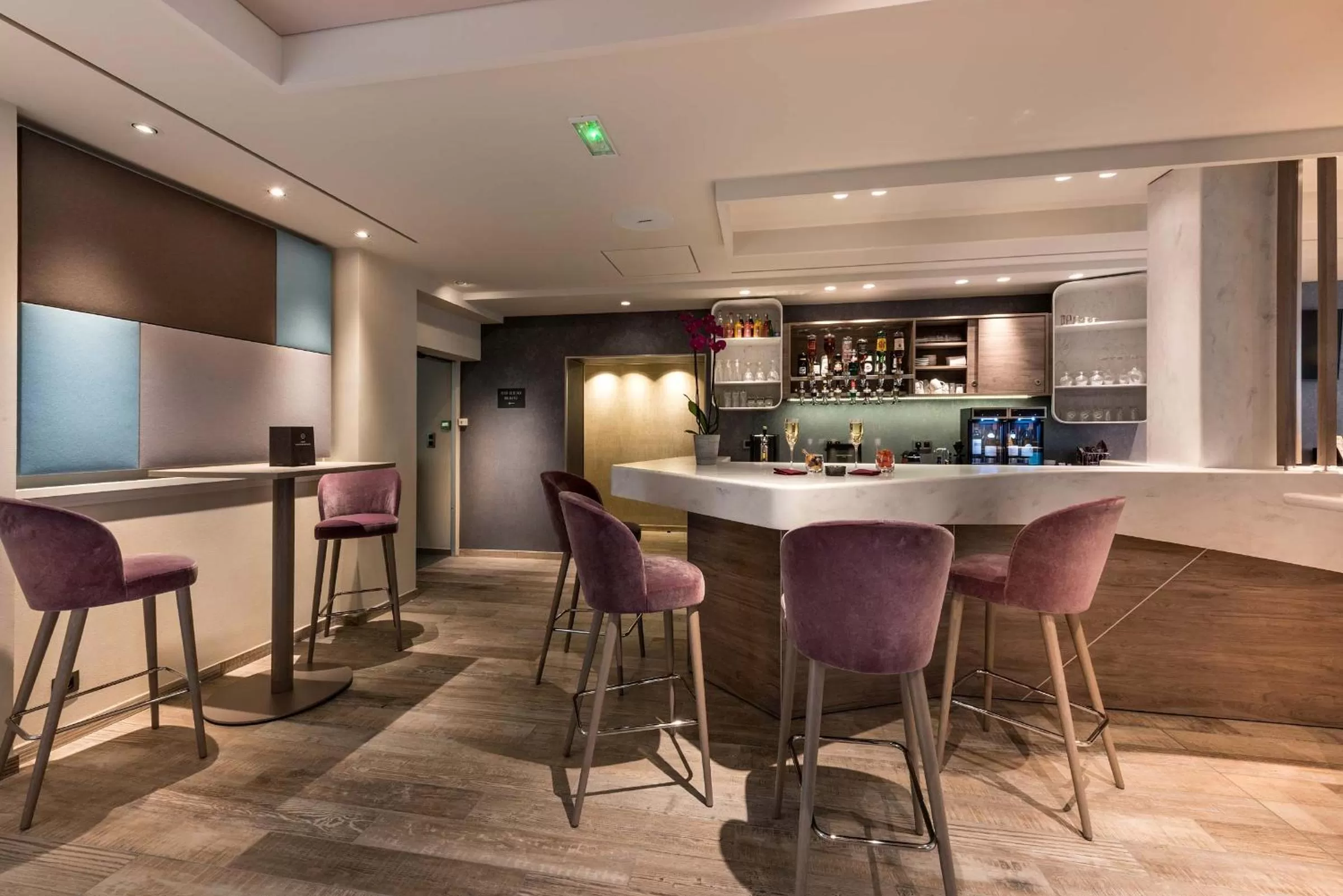 On site in Hôtel Magellan