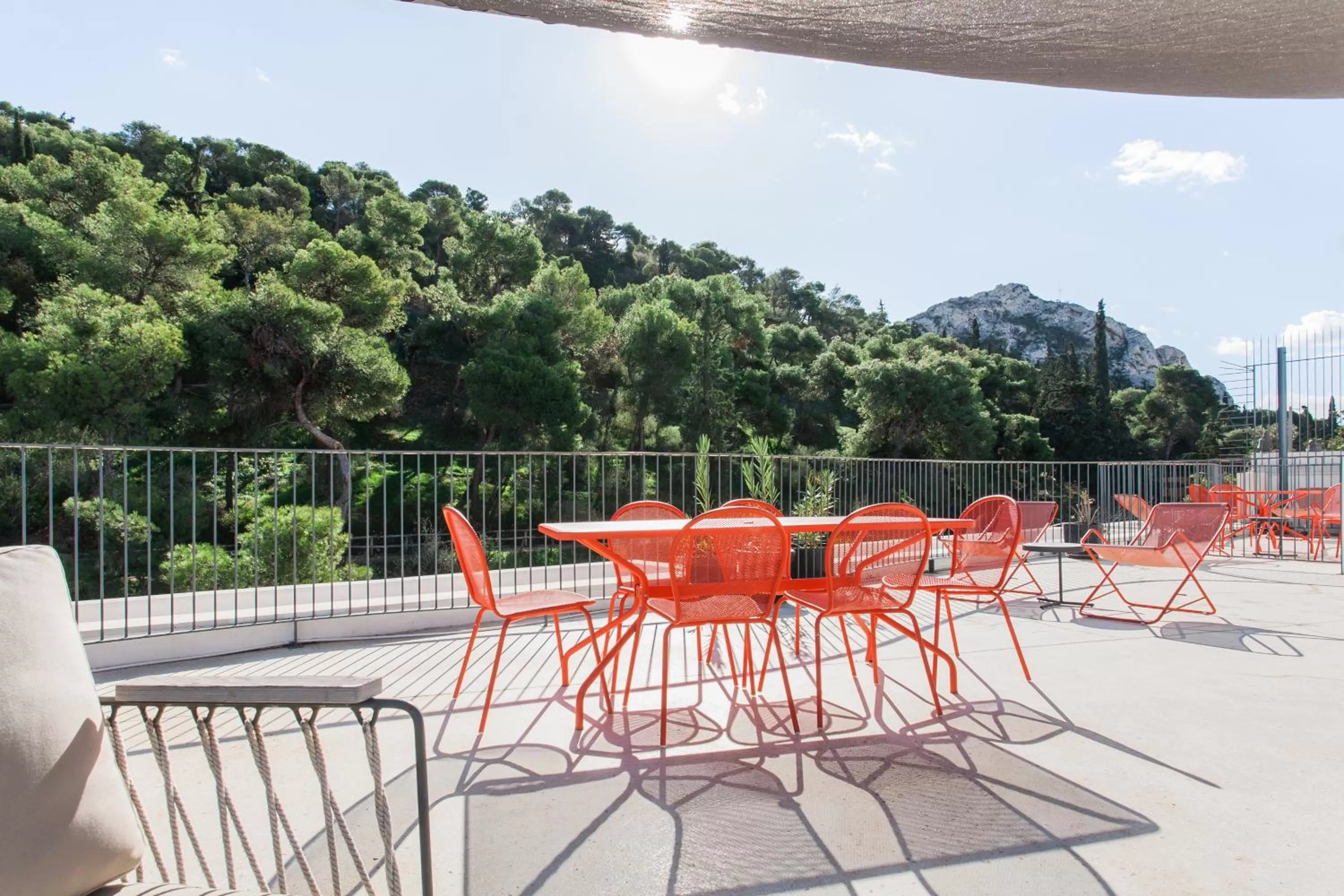 Balcony/Terrace in ZOIA The Hill by UPSTREET