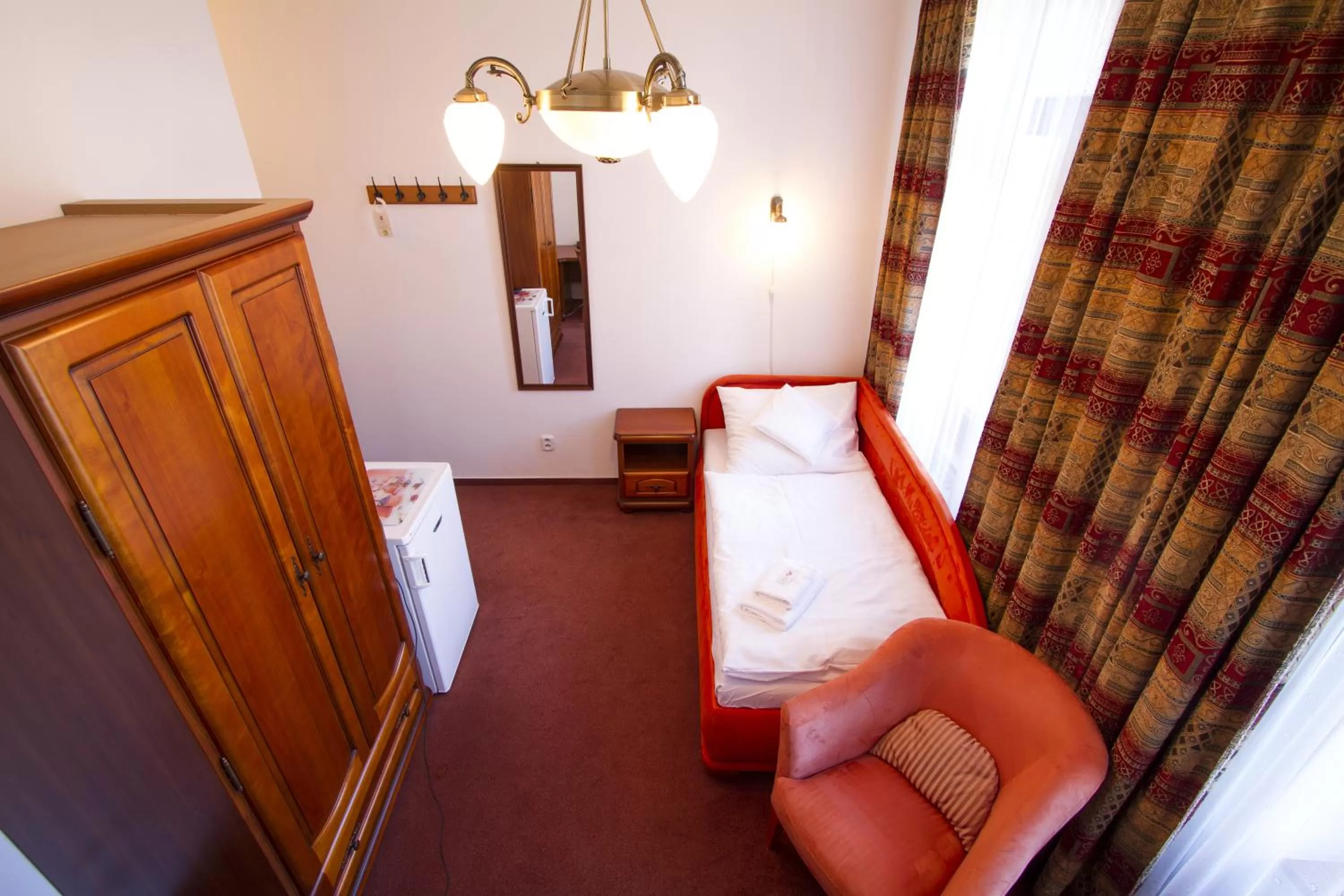 Deluxe Single Room in Hotel Grand