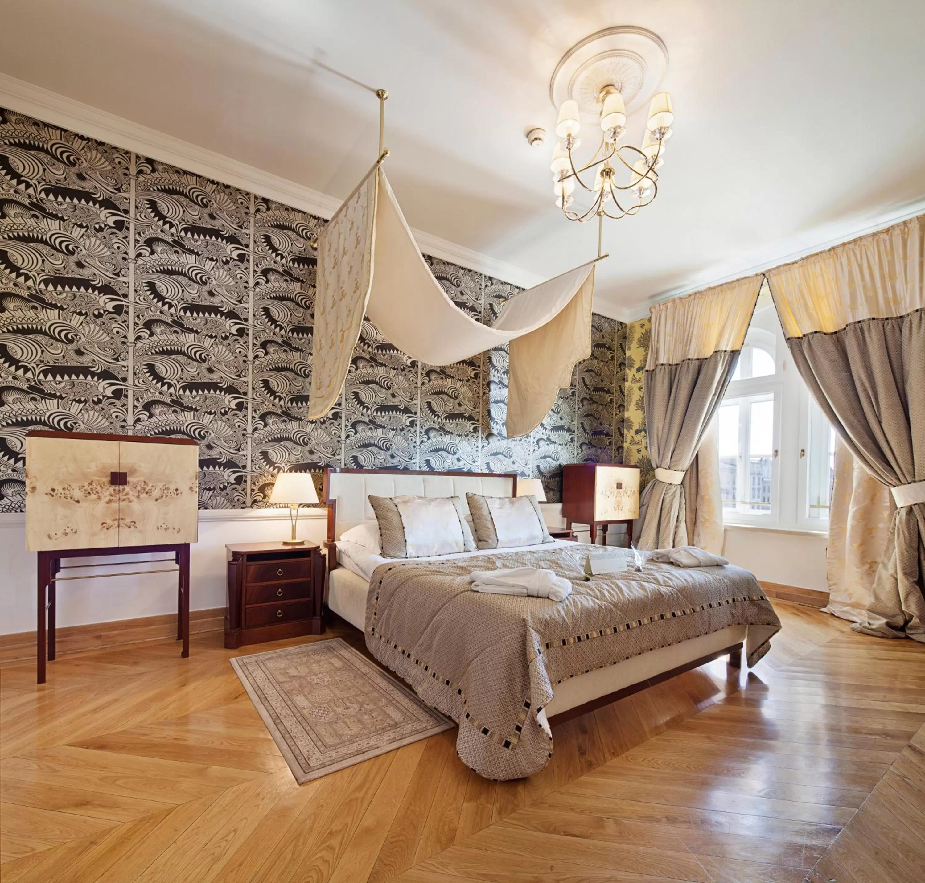 Bed in The Bonerowski Palace Boutique Hotel