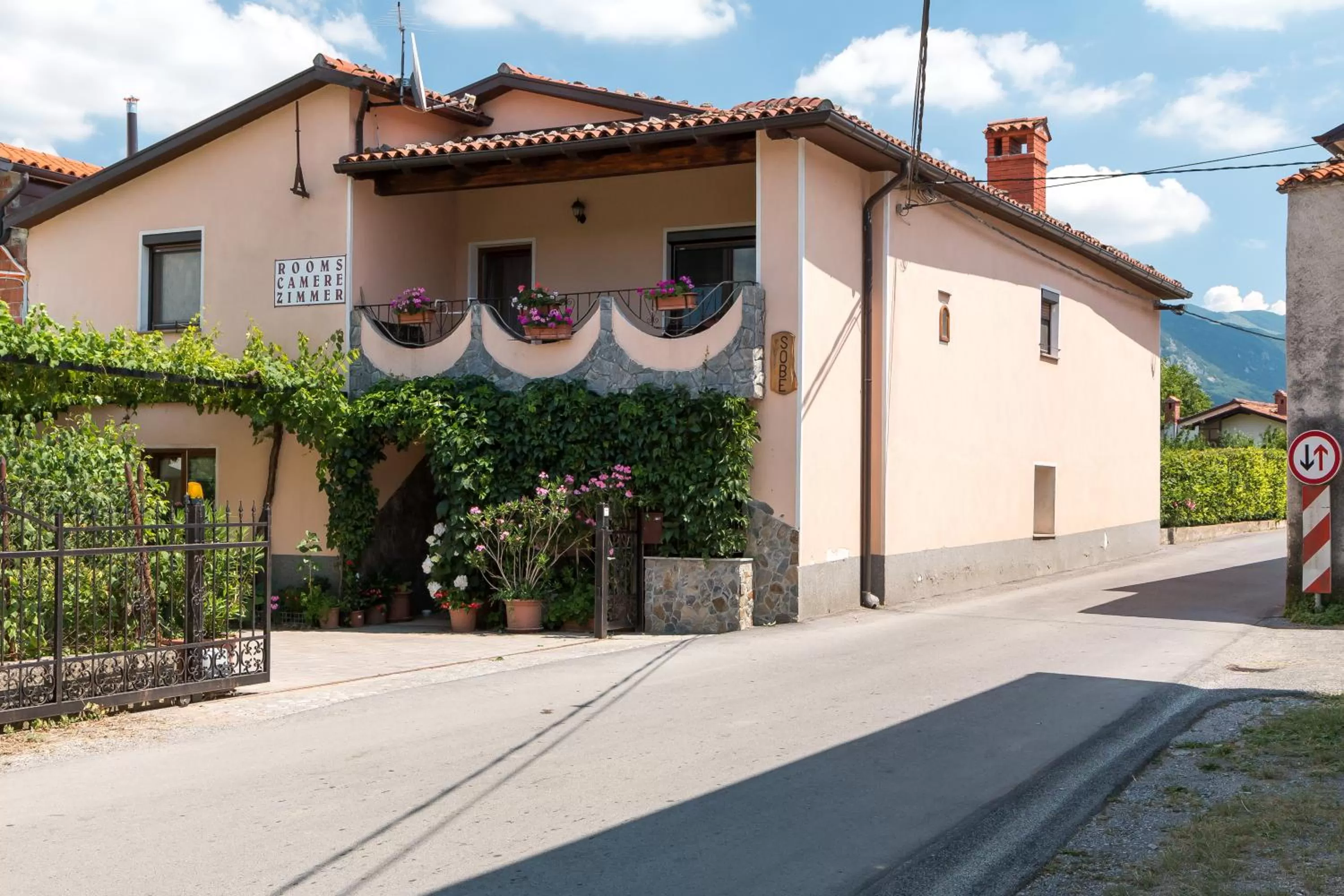 APARTMA in SOBE PILIH