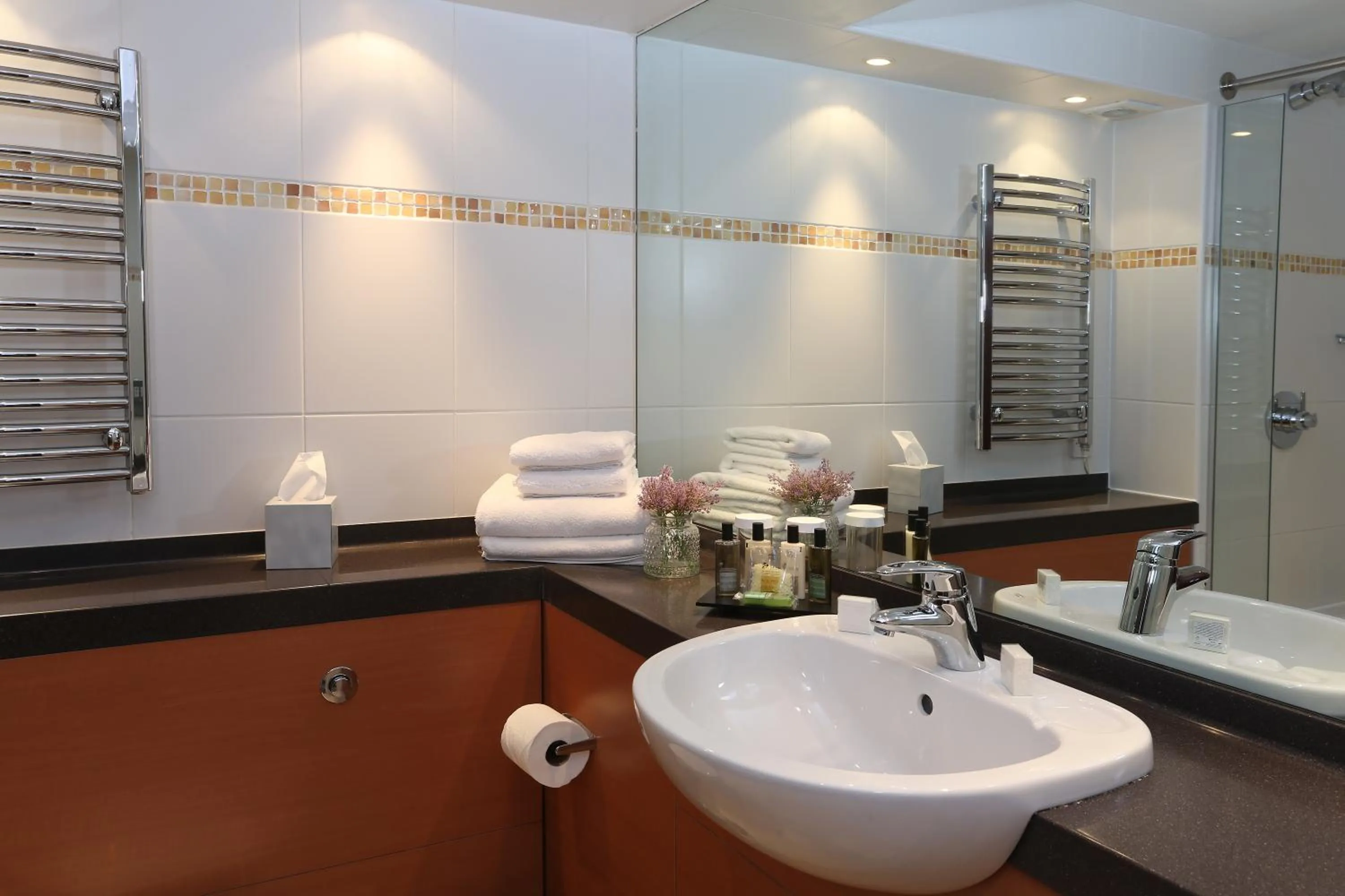 Bathroom in Best Western Plus Dunfermline Crossford Keavil House Hotel