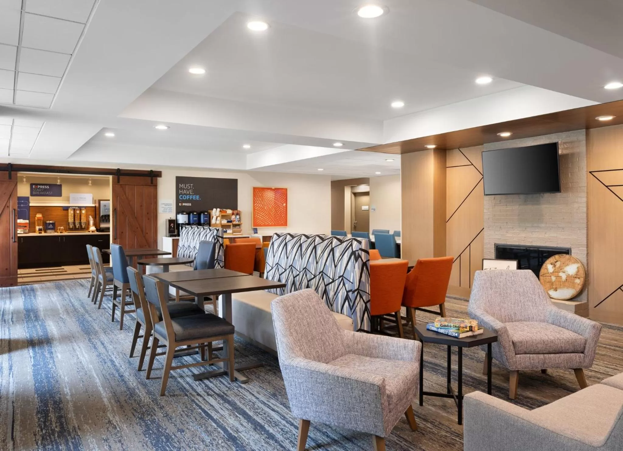 Property building in Holiday Inn Express Indianapolis Airport by IHG