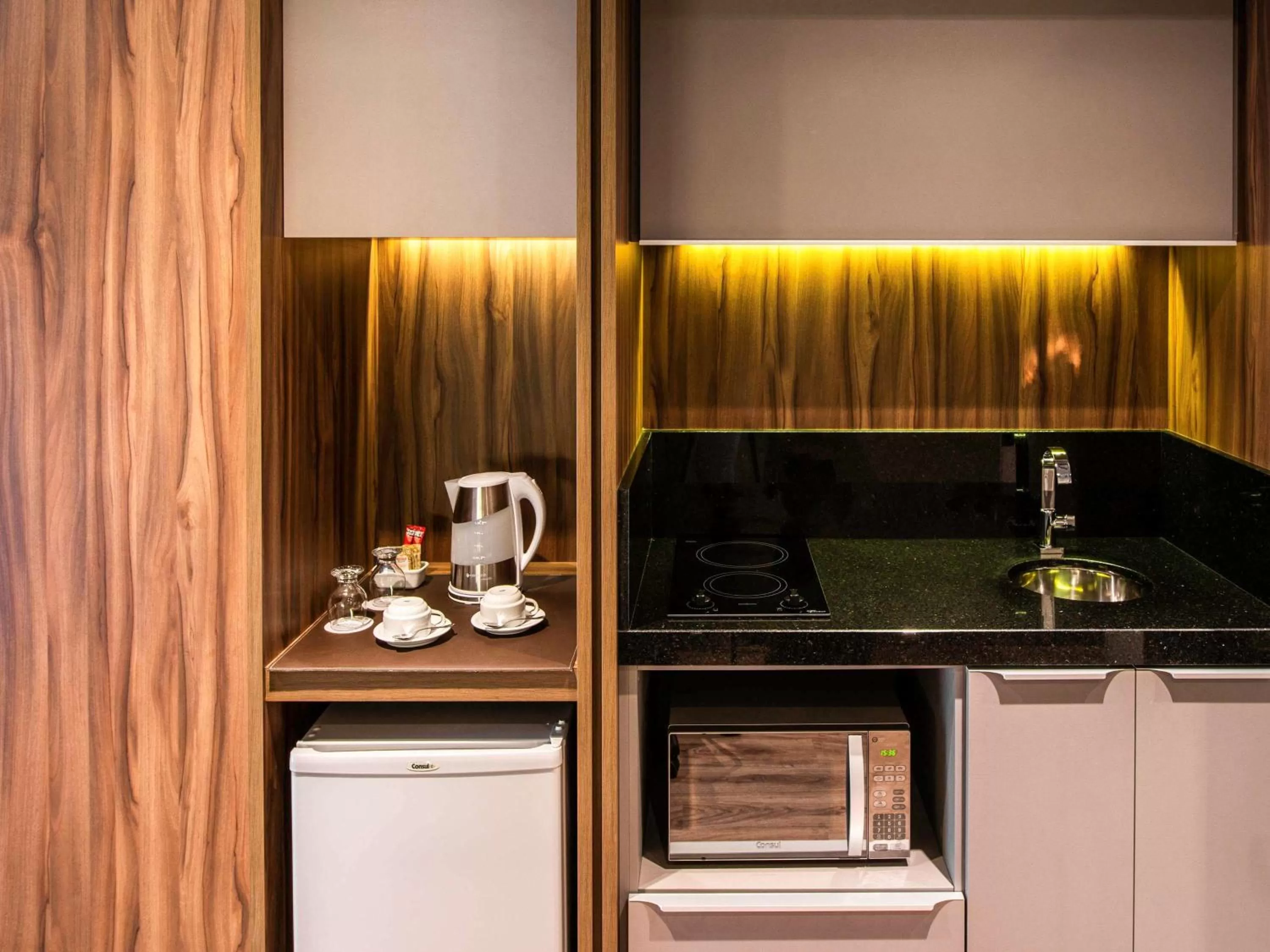 Photo of the whole room in Mercure Curitiba Batel