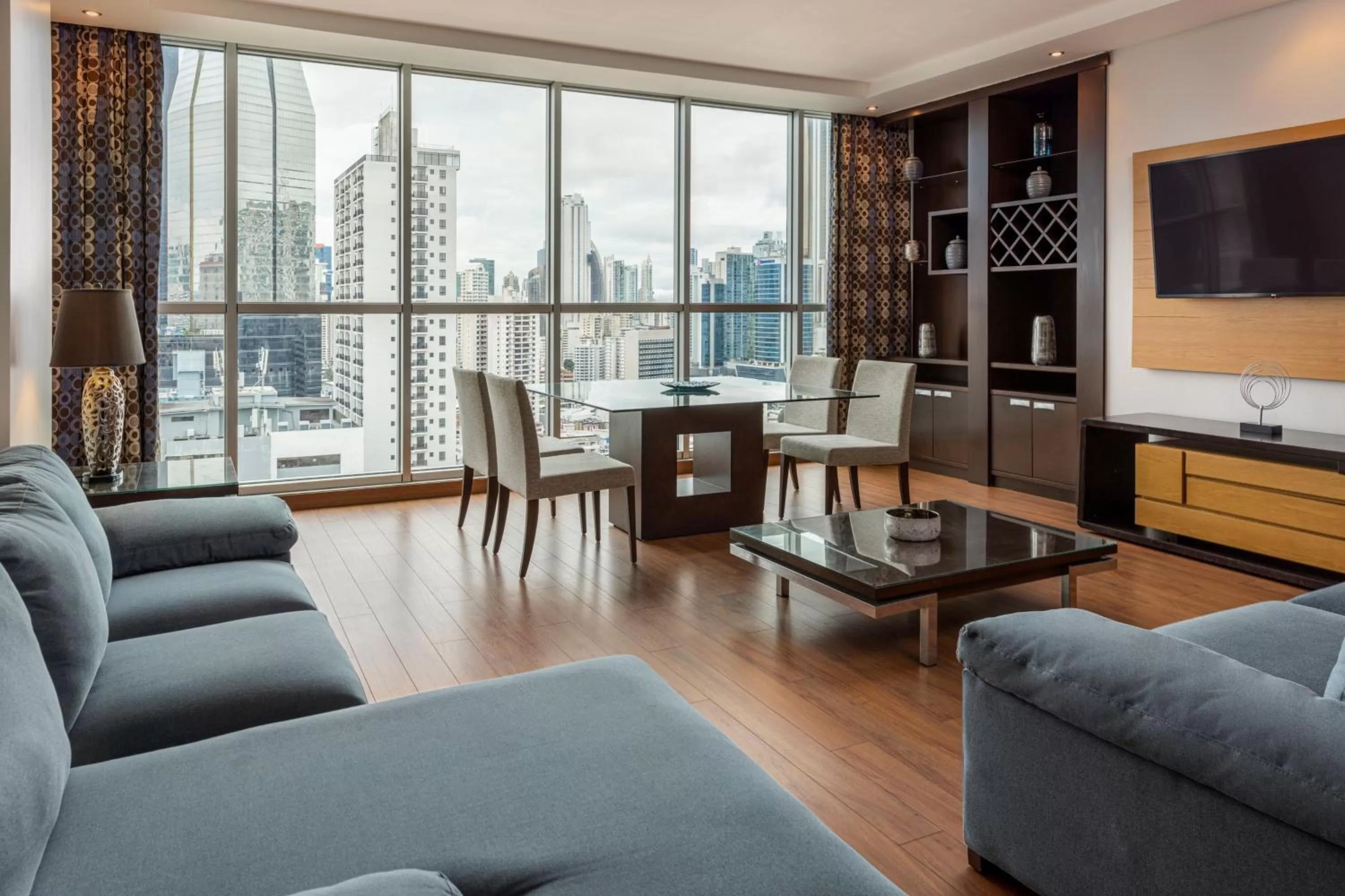 Living room in Marriott Executive Apartments Panama City, Finisterre