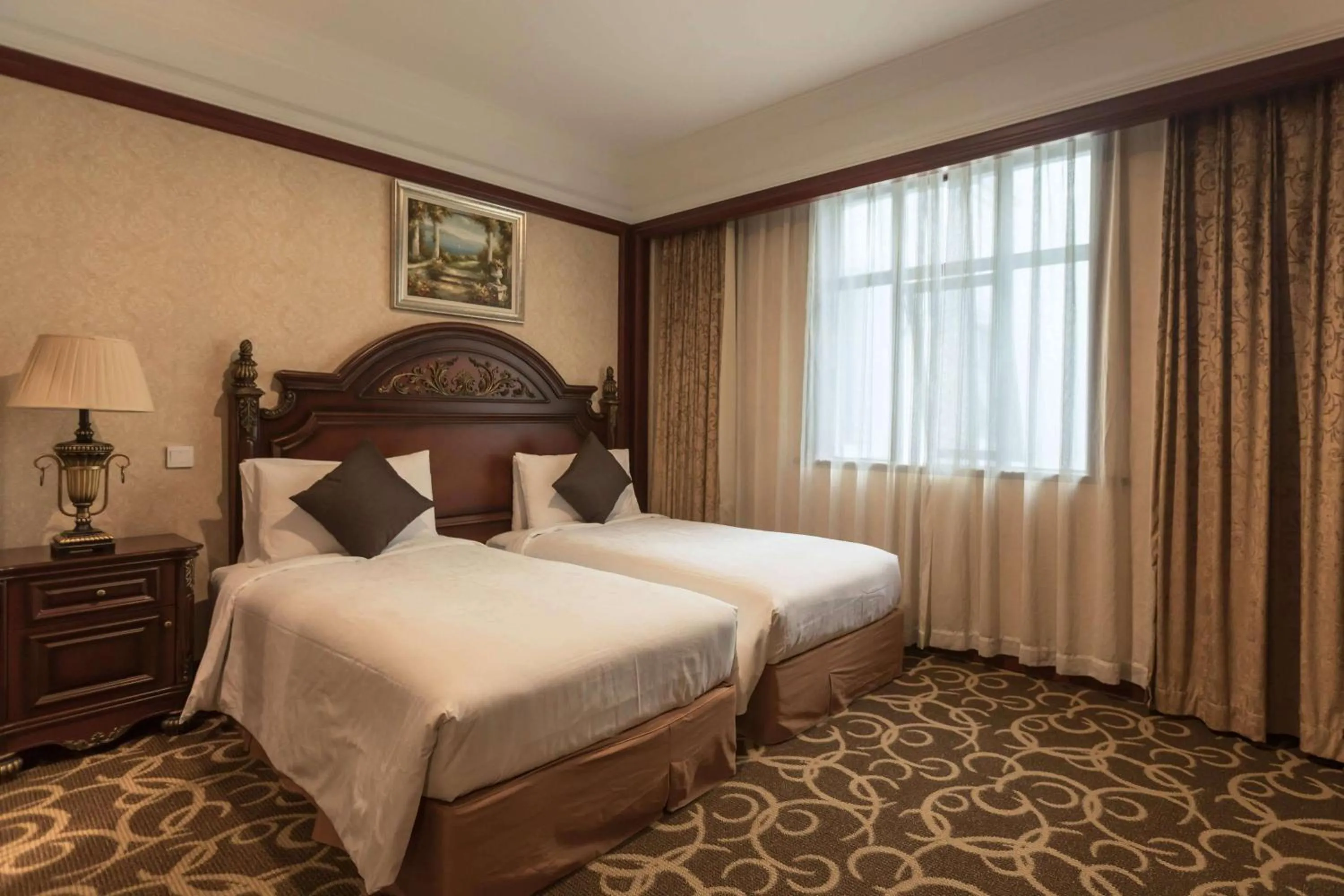Photo of the whole room, Bed in Wyndham Shanghai Hongqiao-Near NECC
