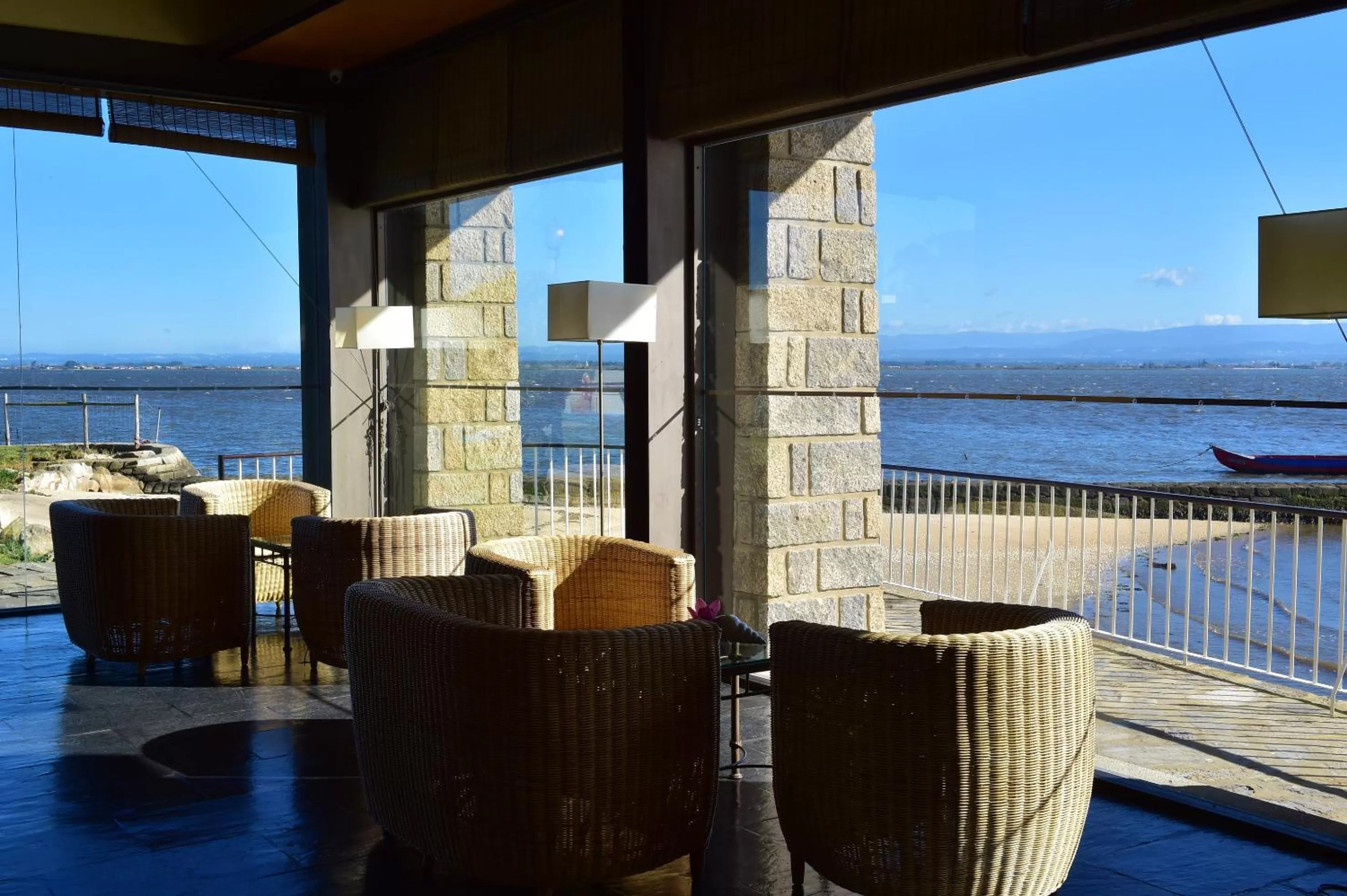 Communal lounge/ TV room in Pousada da Ria