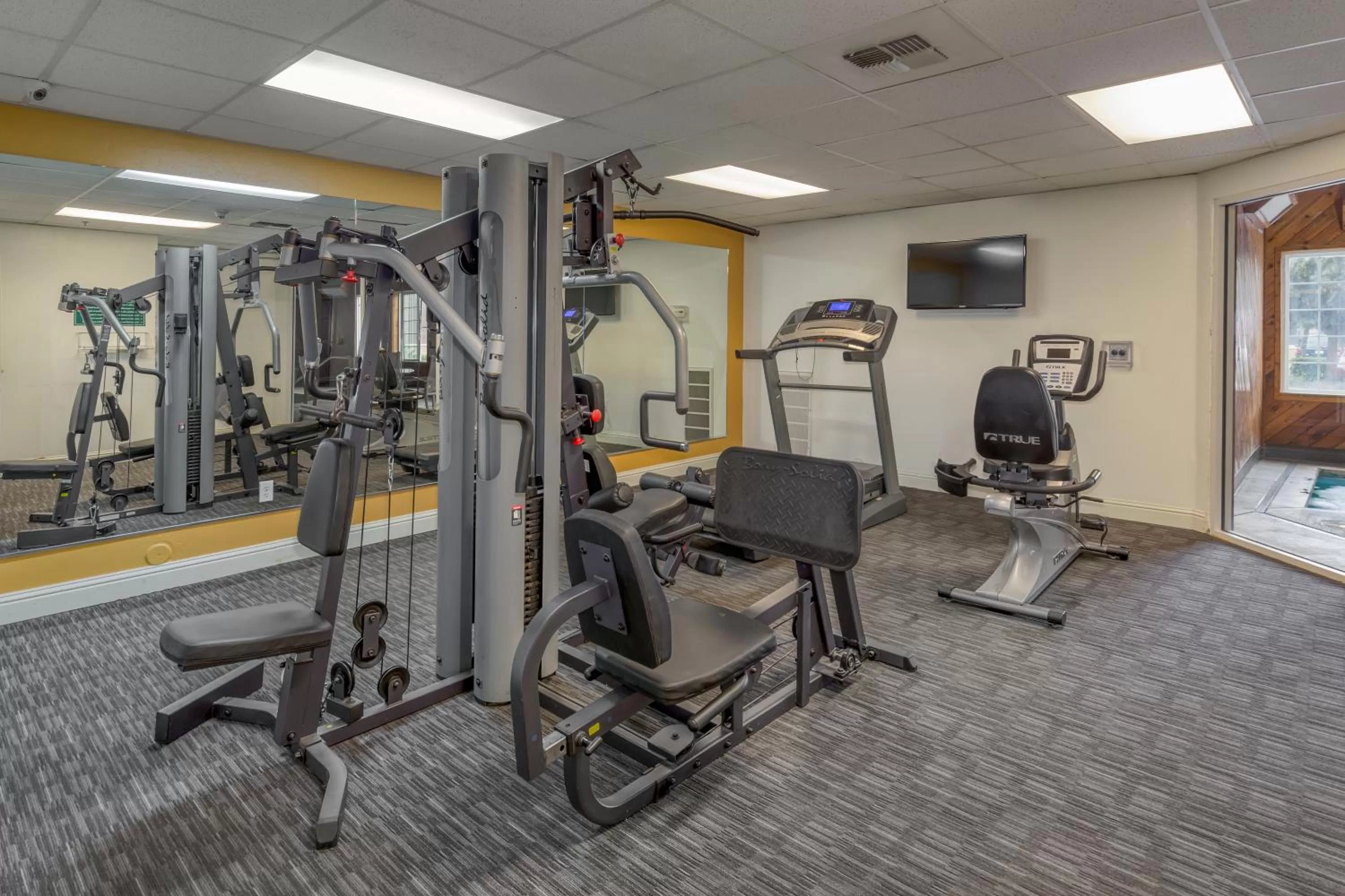 Fitness centre/facilities in La Quinta by Wyndham Visalia/Sequoia Gateway