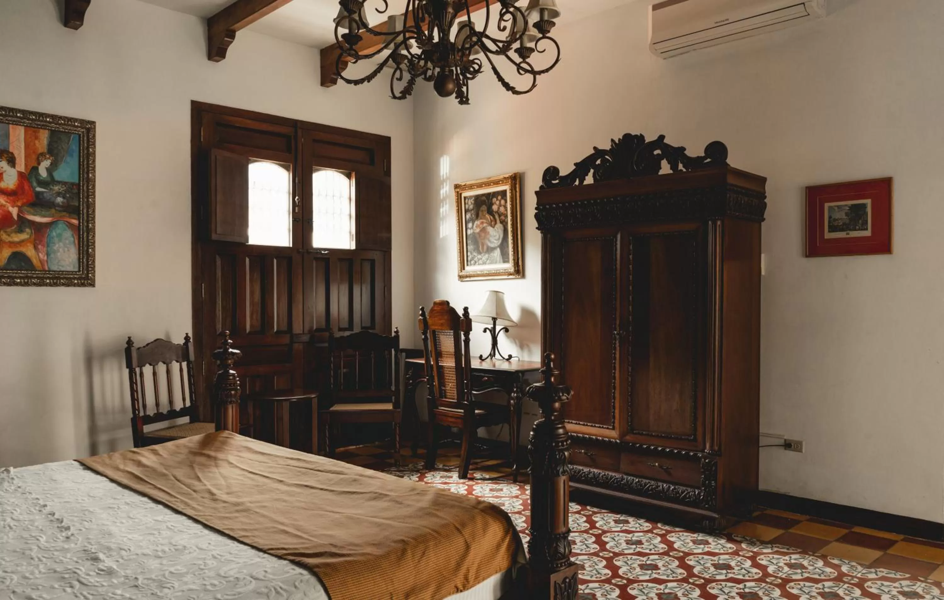 TV and multimedia in Hotel & Restaurante La Gran Francia