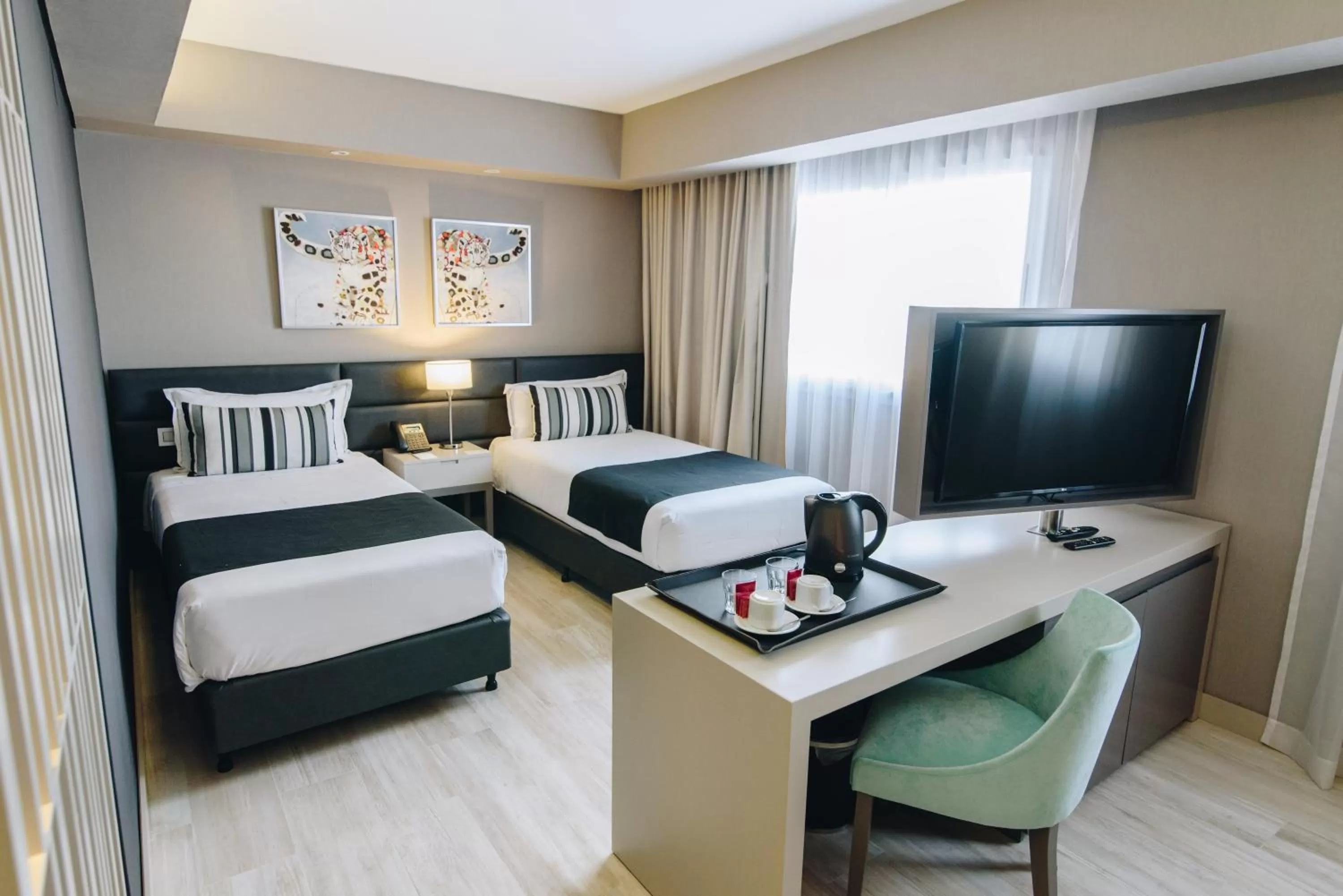 Photo of the whole room, Bed in GrandView Hotel Buenos Aires