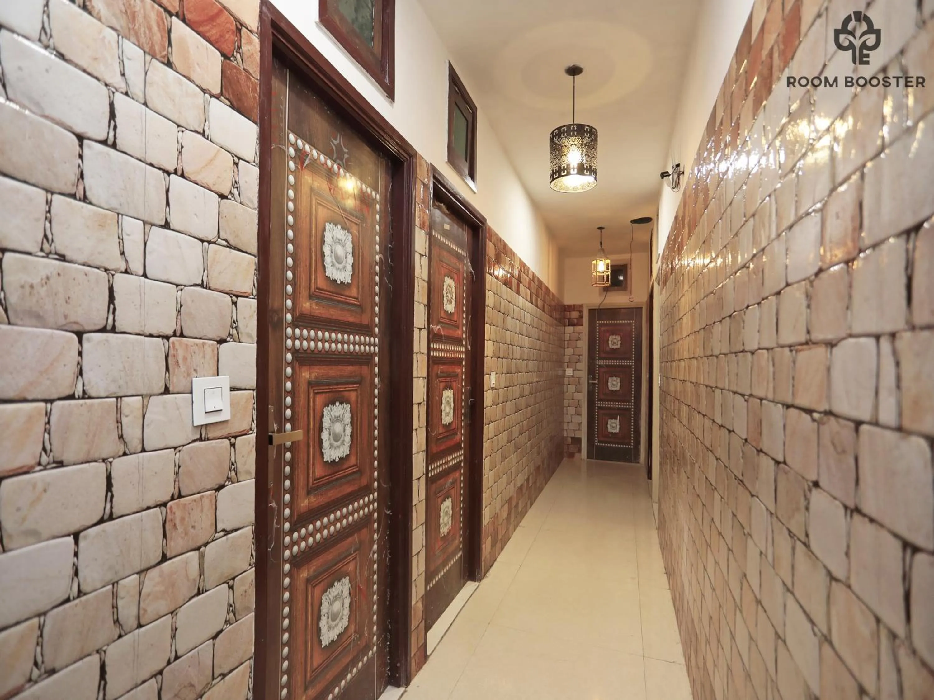 Lobby or reception in Hotel Sehmi's Best Rest Inn