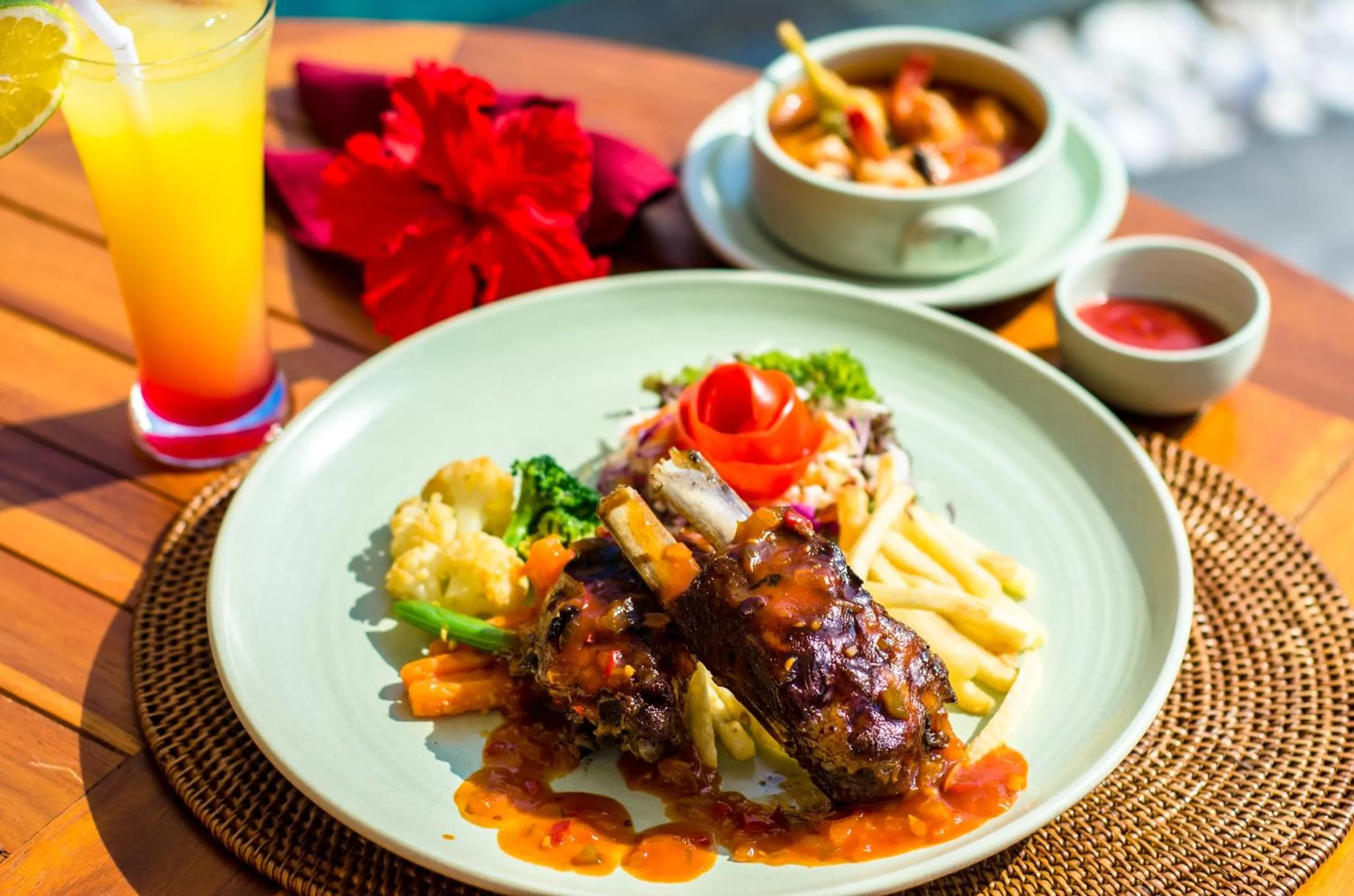 Meals in Green Field Hotel and Restaurant