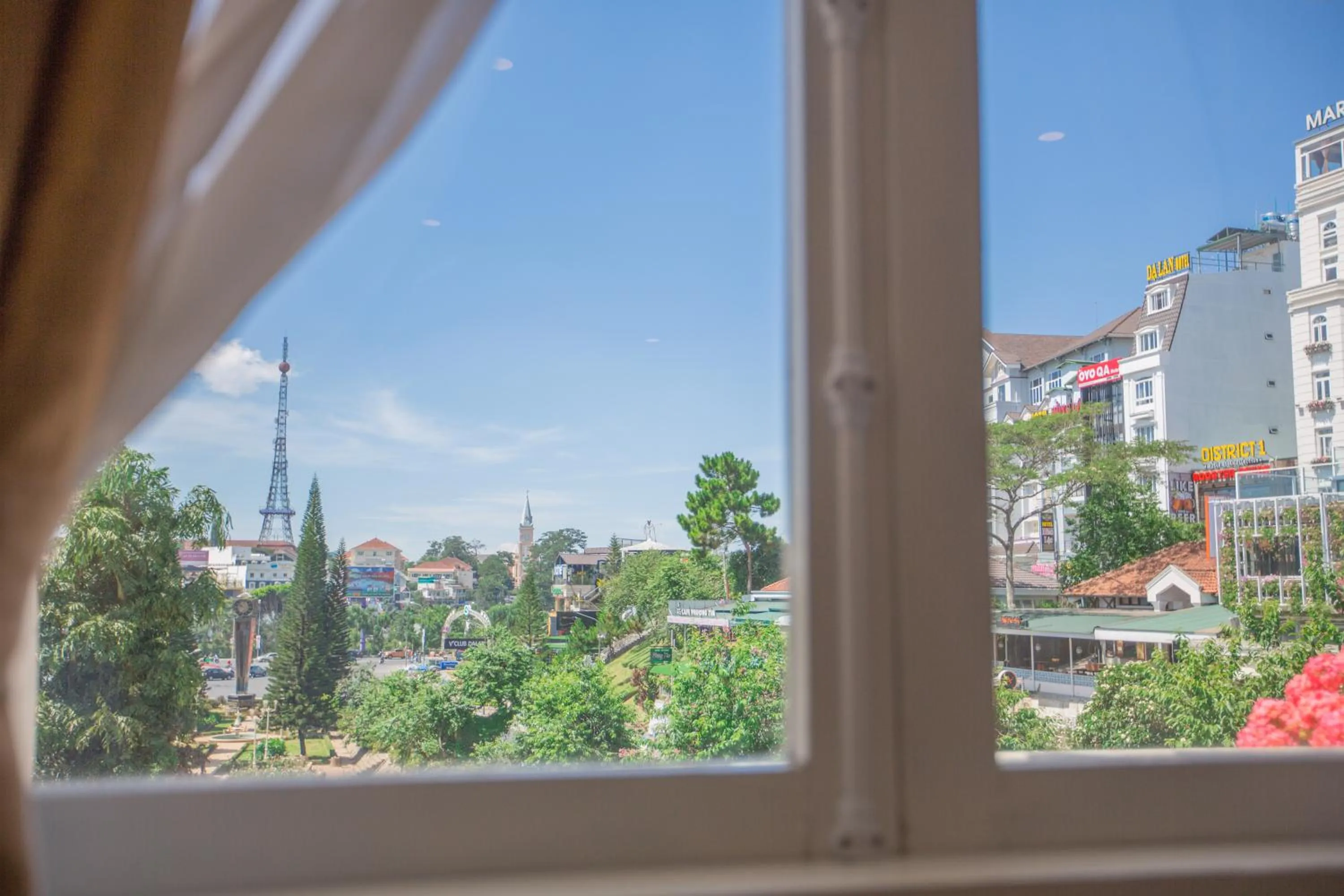 City view in Nice Dream Hotel