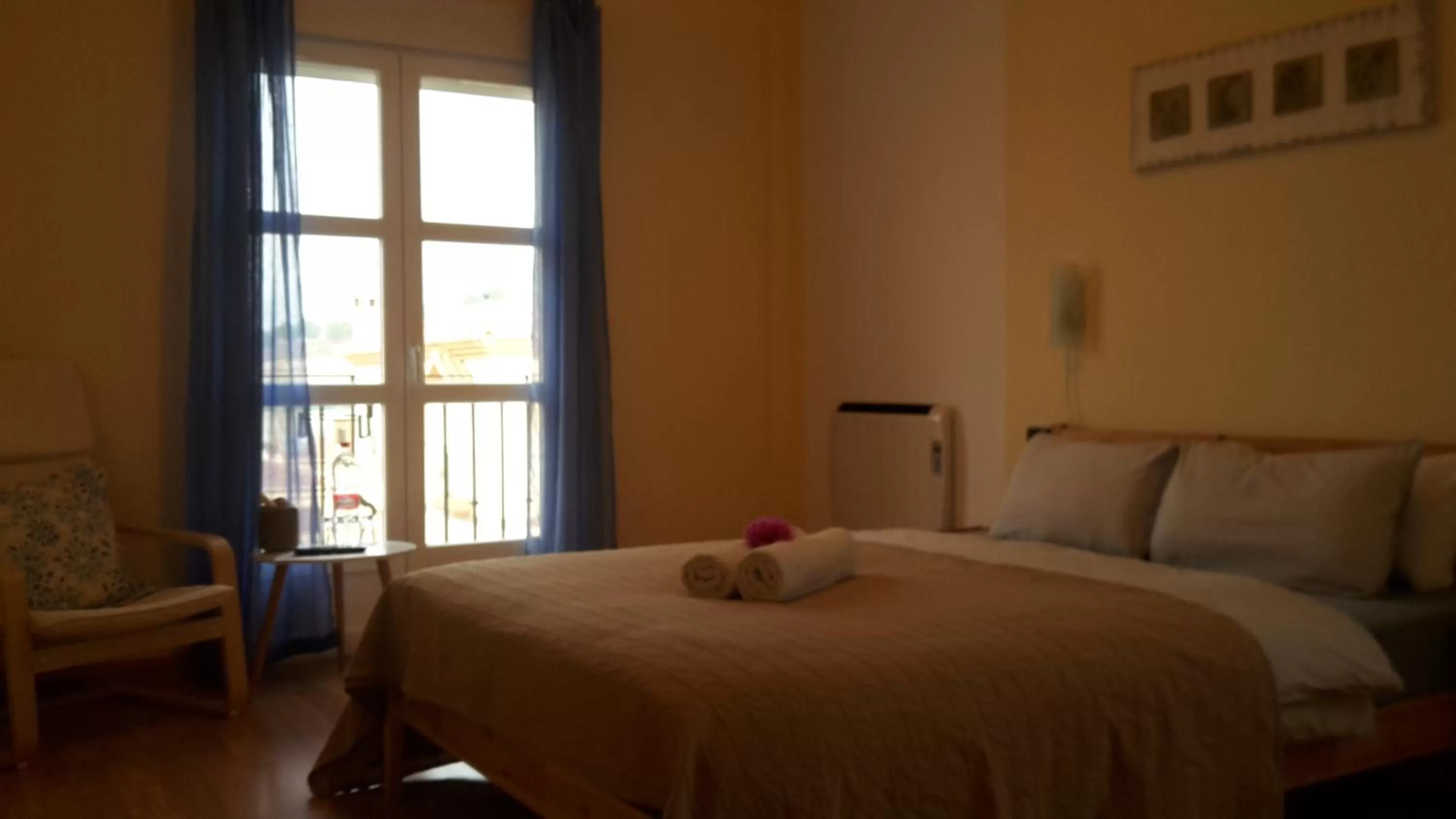 Photo of the whole room, Bed in Chalet Trolio bed & breakfast