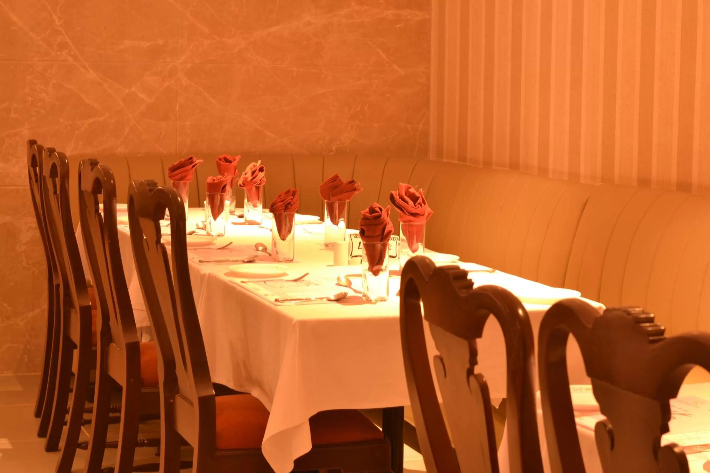 Restaurant/places to eat in Hotel Ranjith