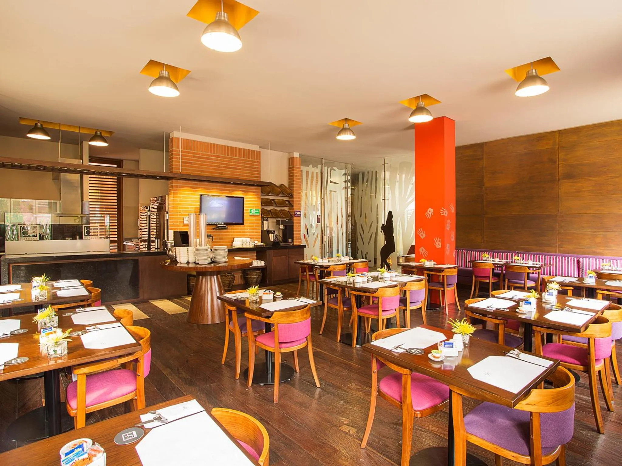 American breakfast in Mercure Bogota BH Zona Financiera