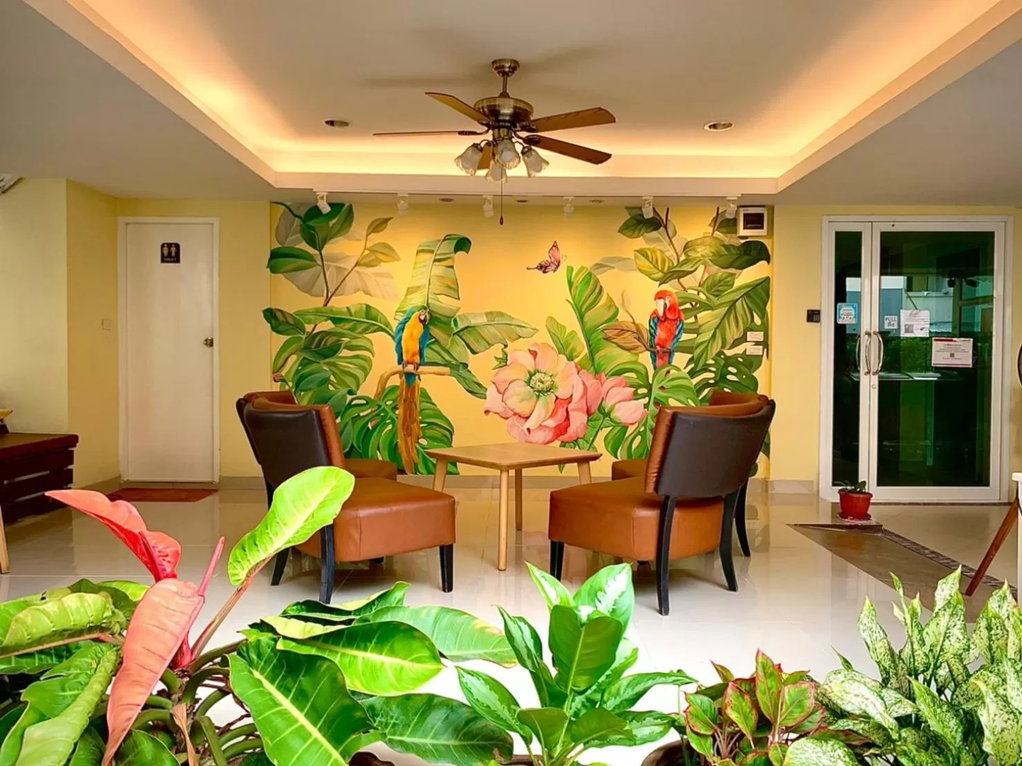 Seating area in Salin Home Hotel Ramkhamhaeng