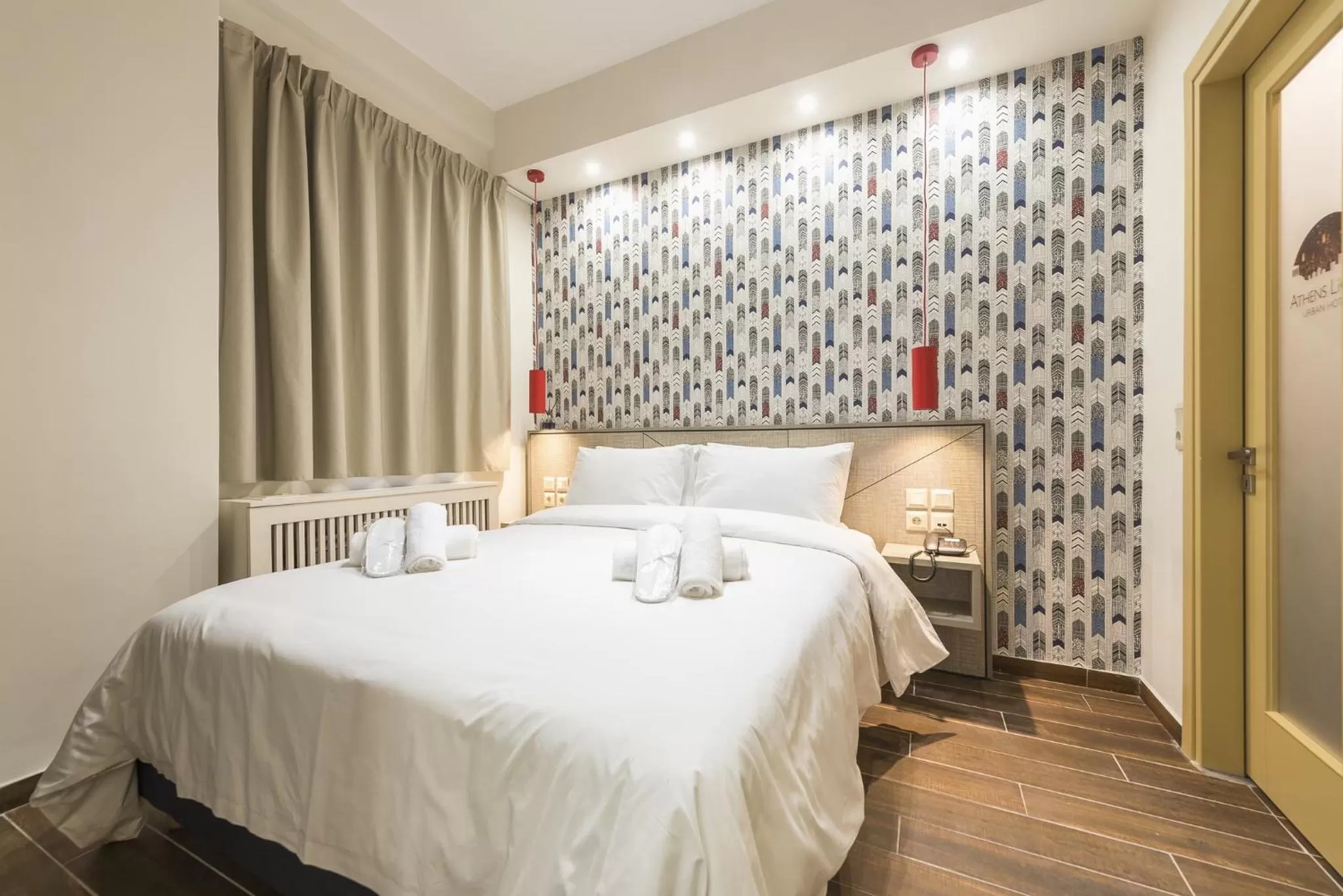 Photo of the whole room, Bed in Athens Lights