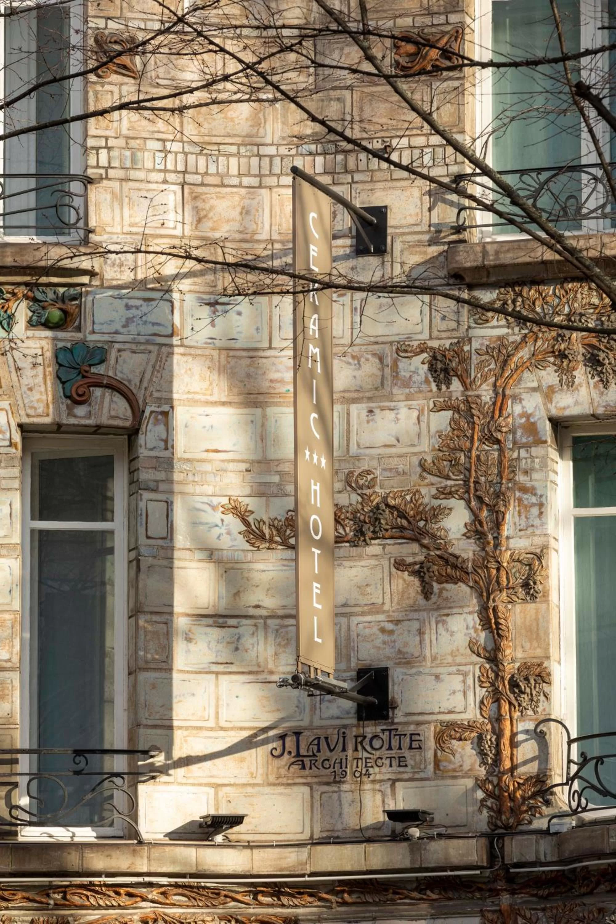 Facade/entrance in Elysées Ceramic