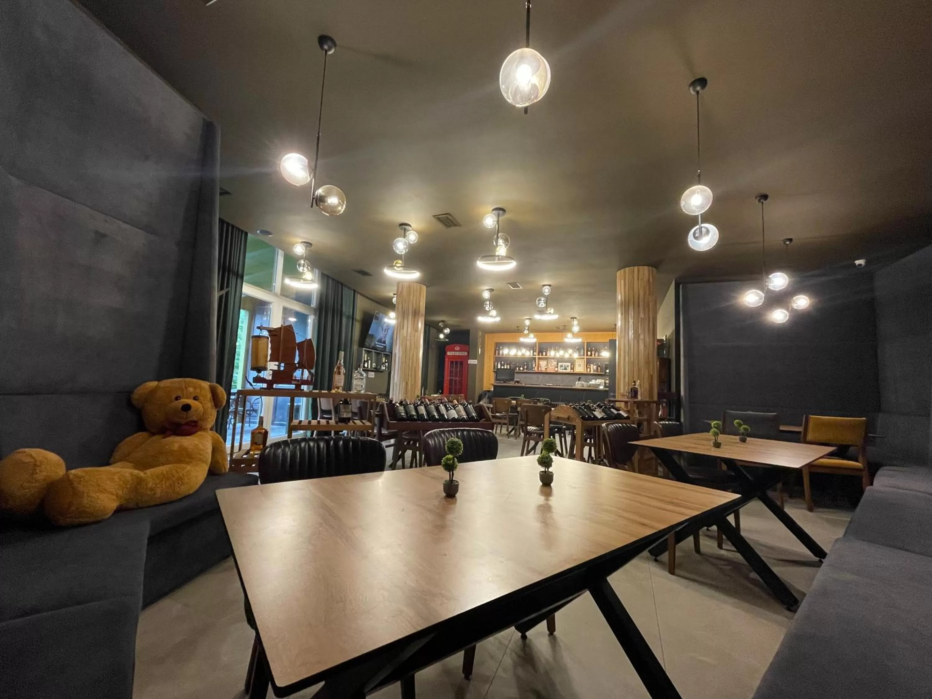 Restaurant/places to eat, Table Tennis in GRAND JNK Boutique Hotel